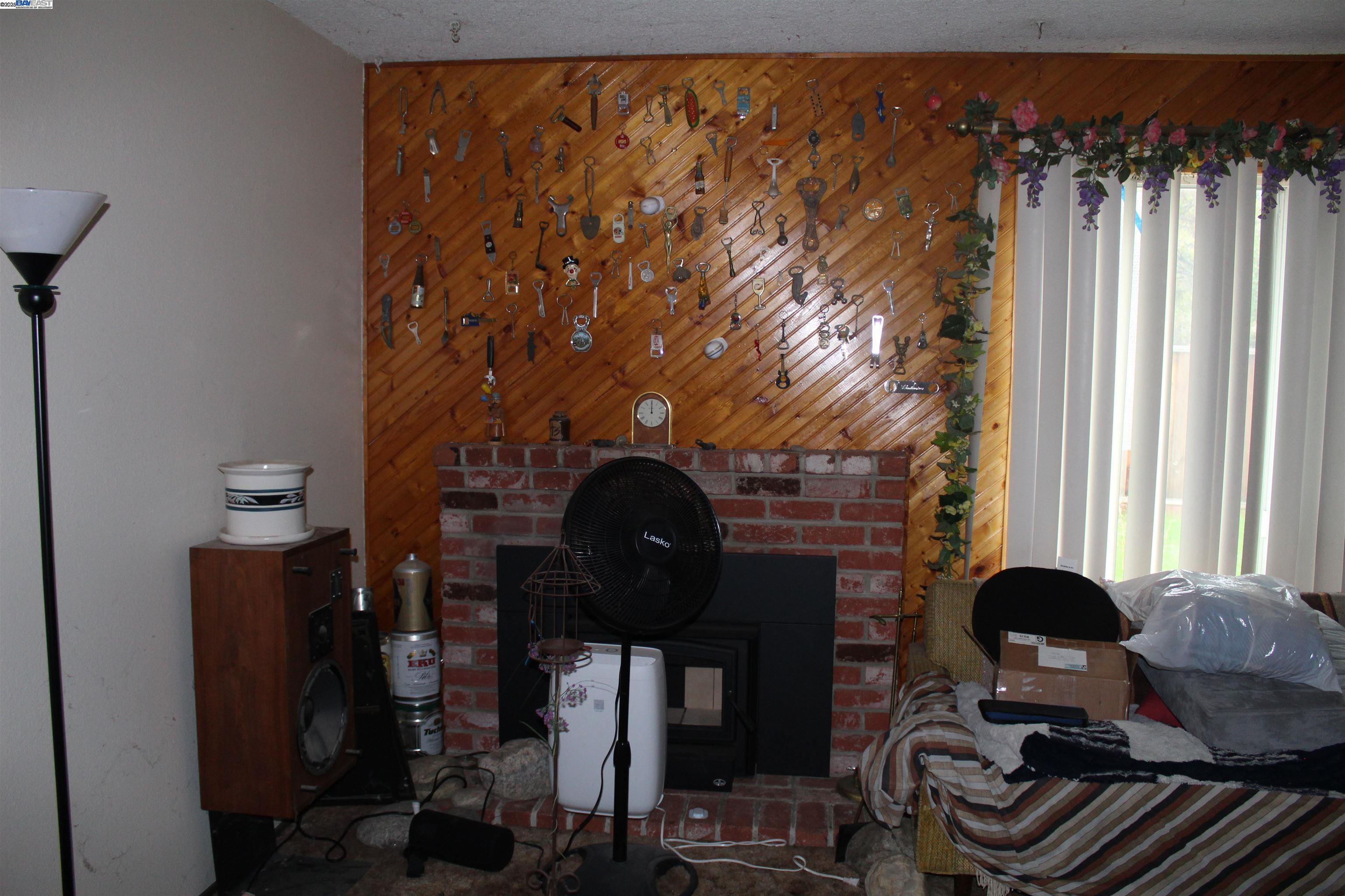 Detail Gallery Image 4 of 15 For 1830 Alegre Dr, Tracy,  CA 95376 - 3 Beds | 2 Baths