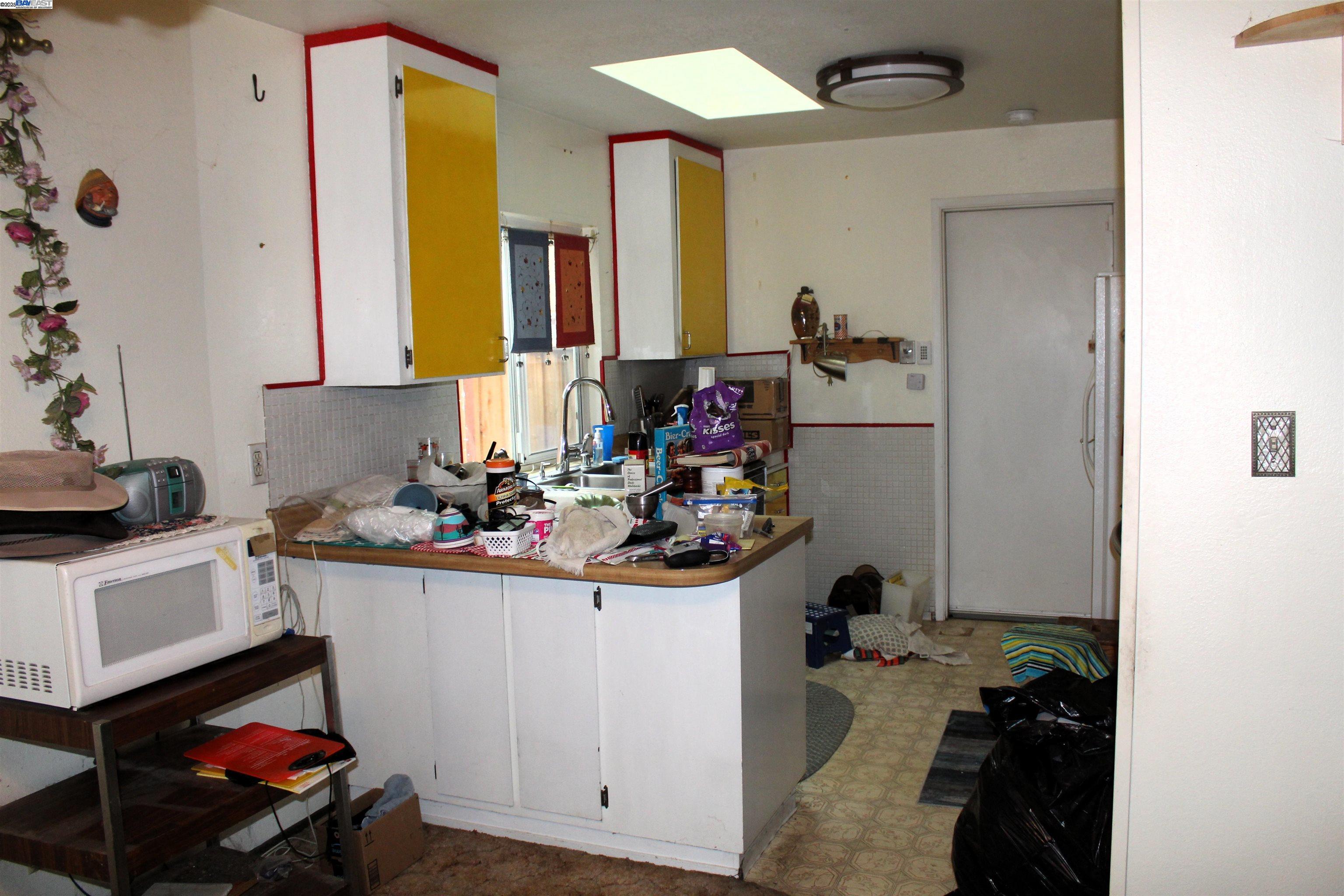 Detail Gallery Image 5 of 12 For 1830 Alegre Dr, Tracy,  CA 95376 - 3 Beds | 2 Baths