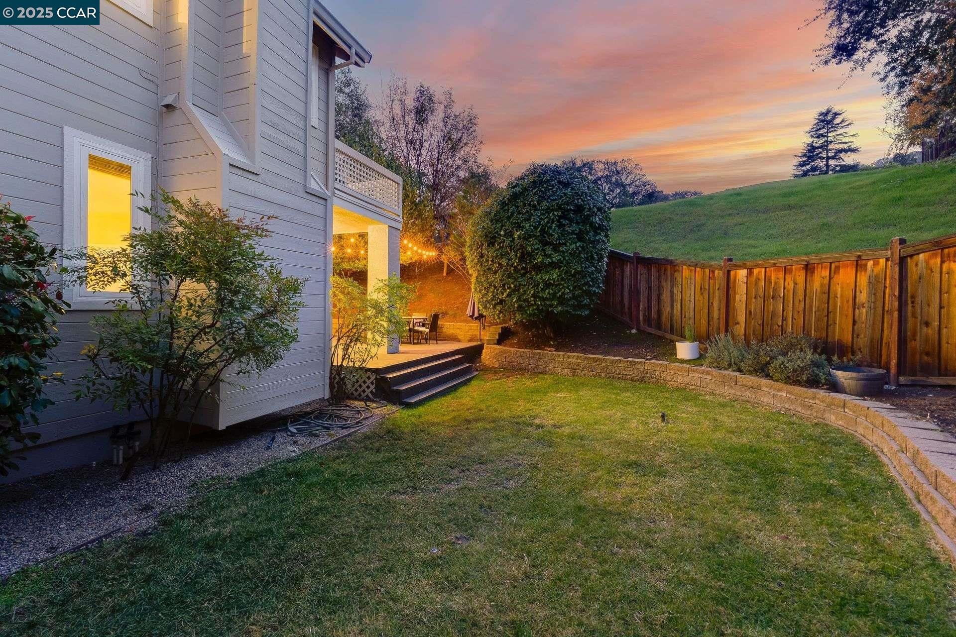 Detail Gallery Image 2 of 35 For 1320 Strawberry Court, Danville,  CA 94526 - 3 Beds | 2 Baths