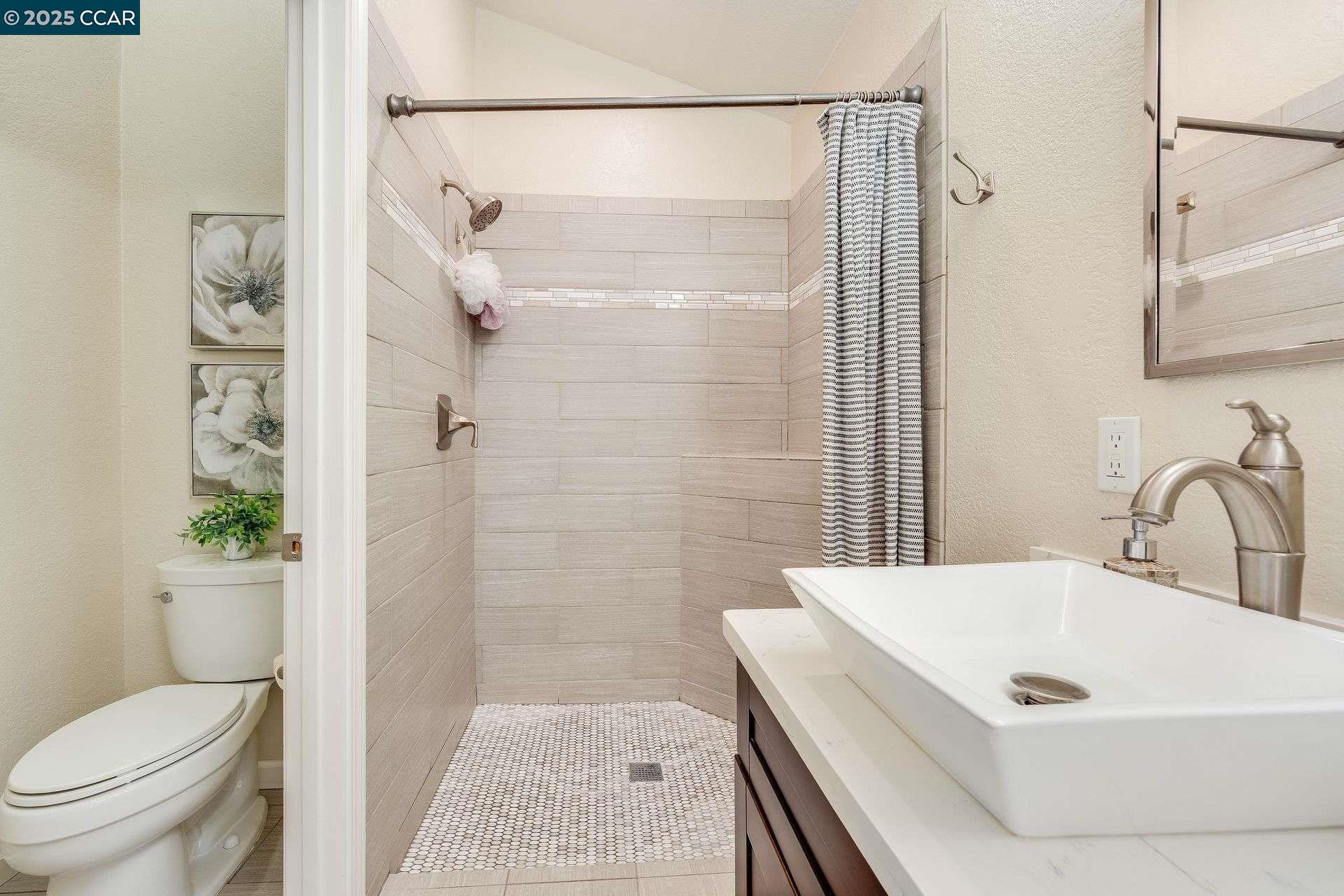 Detail Gallery Image 14 of 35 For 1320 Strawberry Court, Danville,  CA 94526 - 3 Beds | 2 Baths