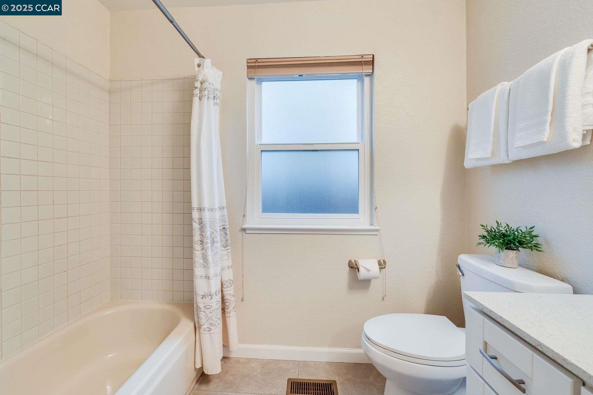 Detail Gallery Image 18 of 35 For 1320 Strawberry Court, Danville,  CA 94526 - 3 Beds | 2 Baths