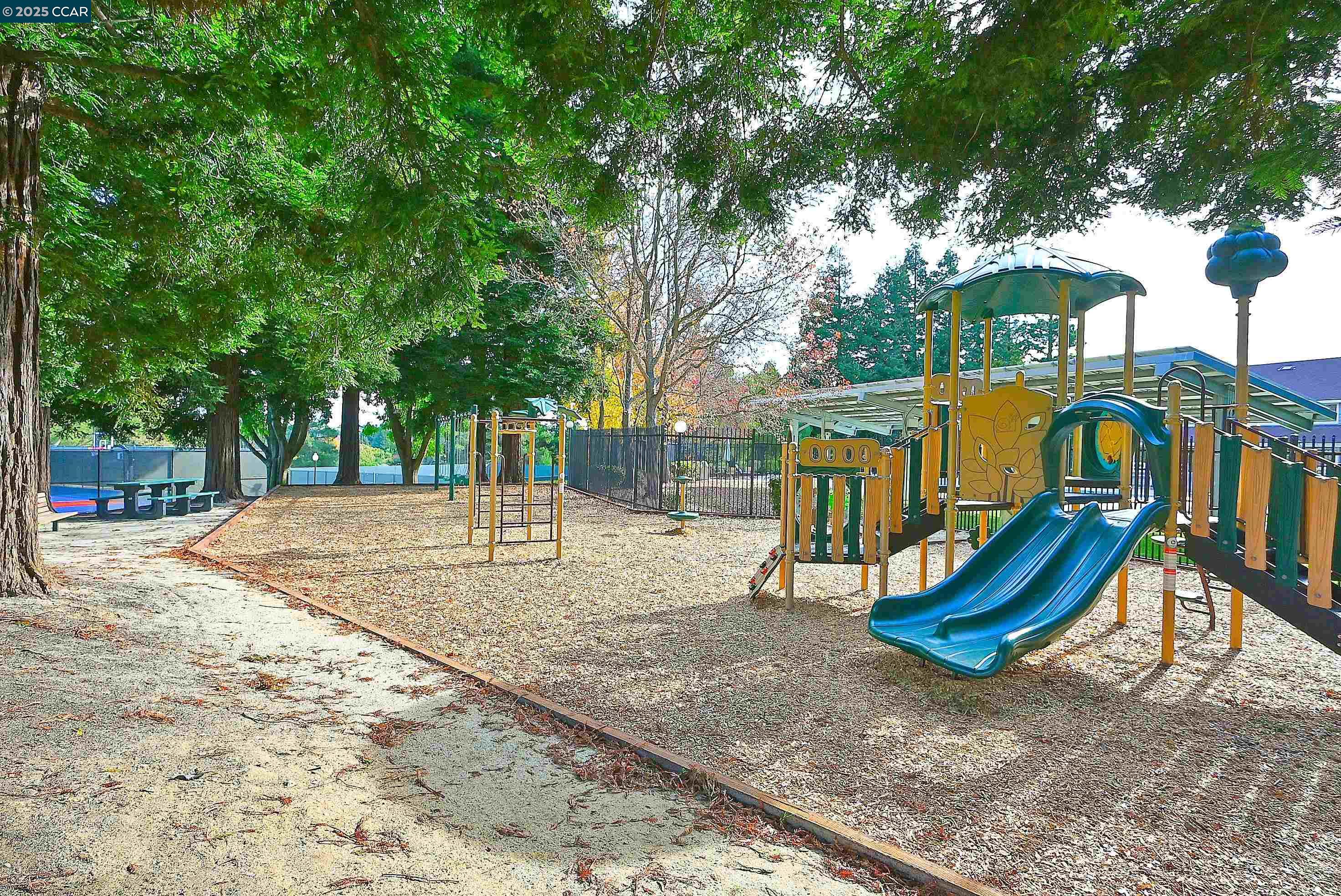 Detail Gallery Image 38 of 41 For 1320 Strawberry Court, Danville,  CA 94526 - 3 Beds | 2 Baths