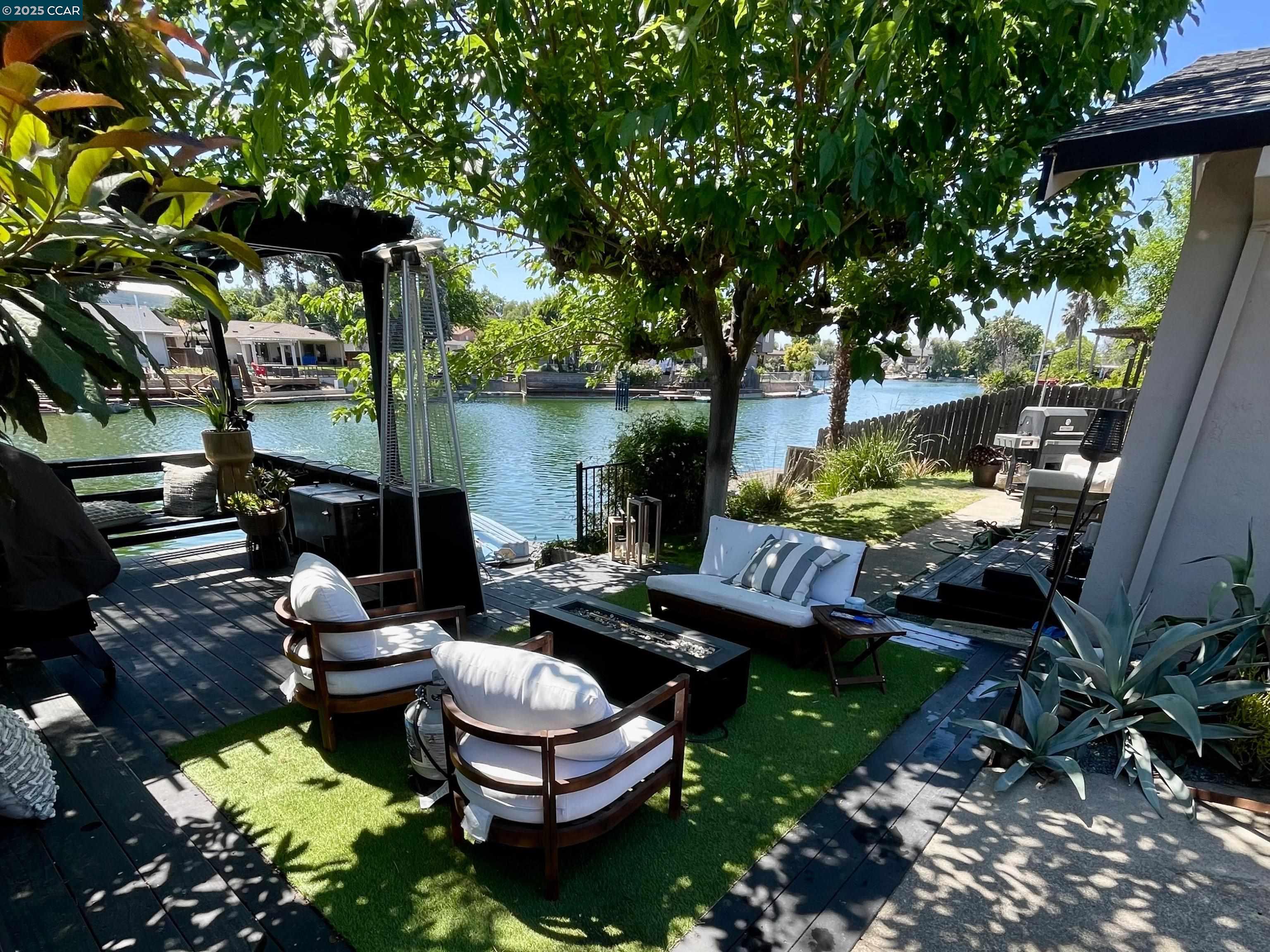 Detail Gallery Image 12 of 16 For 120 E Lake Drive, Antioch,  CA 94509 - 4 Beds | 2 Baths