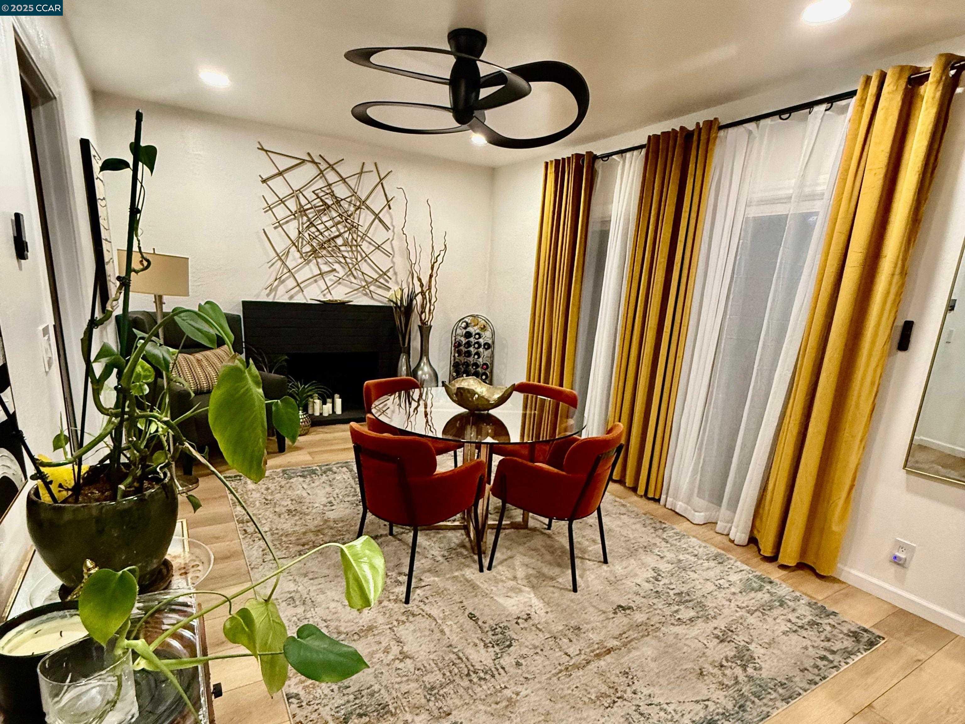 Detail Gallery Image 6 of 11 For 120 E Lake Drive, Antioch,  CA 94509 - 4 Beds | 2 Baths