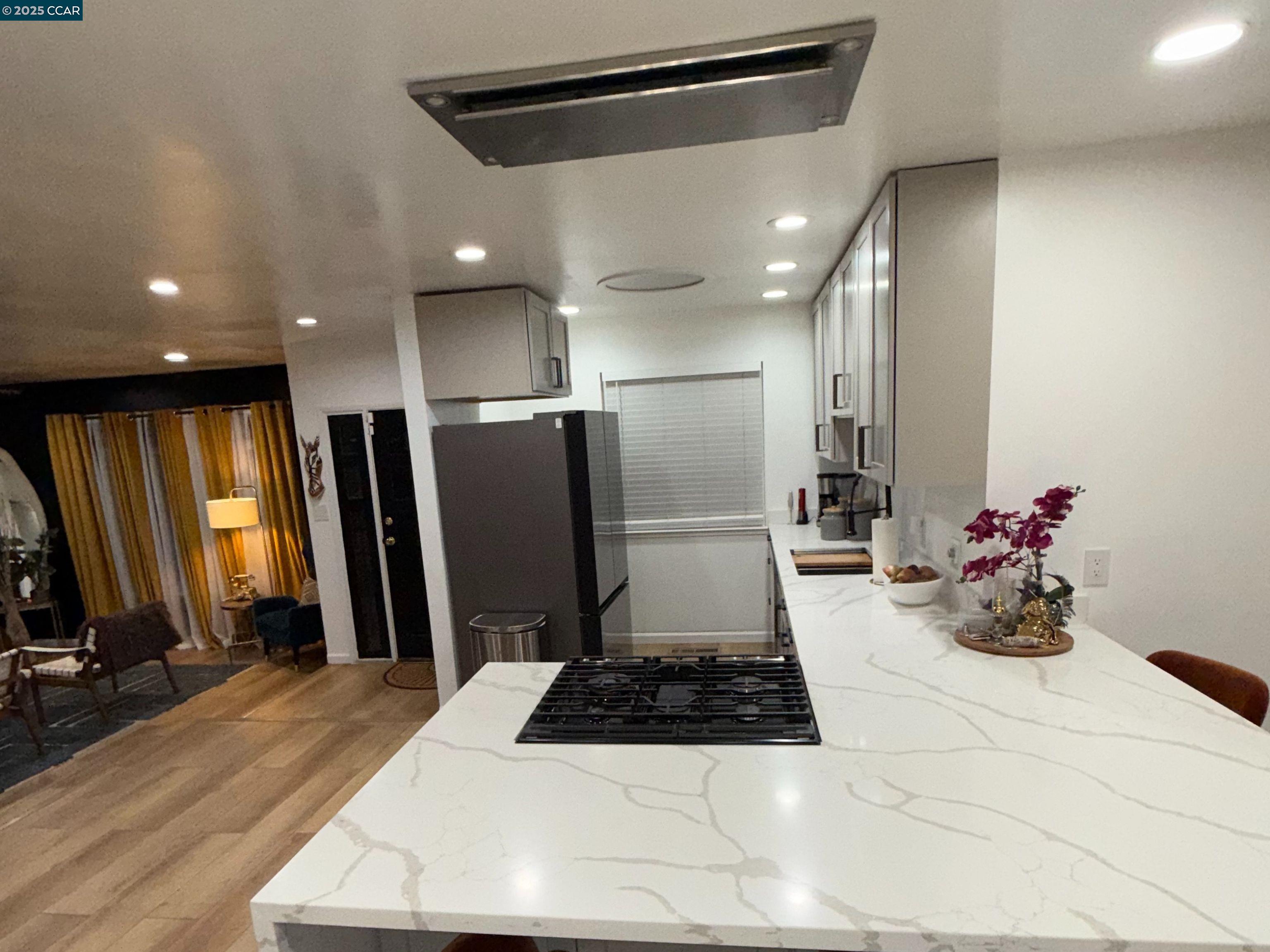 Detail Gallery Image 8 of 11 For 120 E Lake Drive, Antioch,  CA 94509 - 4 Beds | 2 Baths