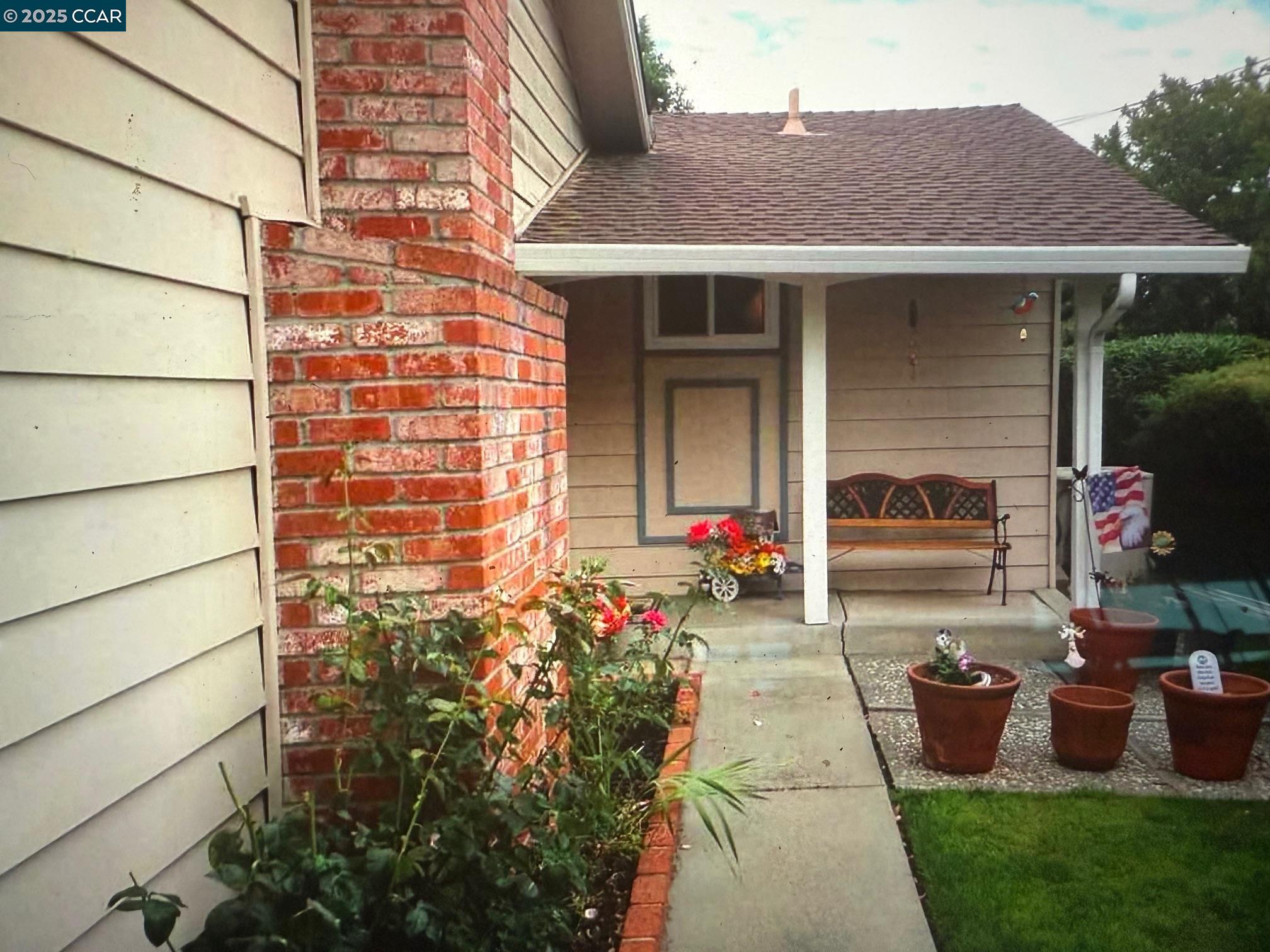 Detail Gallery Image 7 of 9 For 1241 Brookview Dr., Concord,  CA 94520 - 3 Beds | 2 Baths