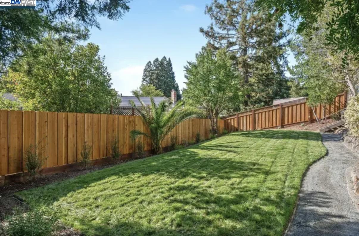 Detail Gallery Image 29 of 32 For 131 Clover Hill Ct, Danville,  CA 94526 - 4 Beds | 2/1 Baths