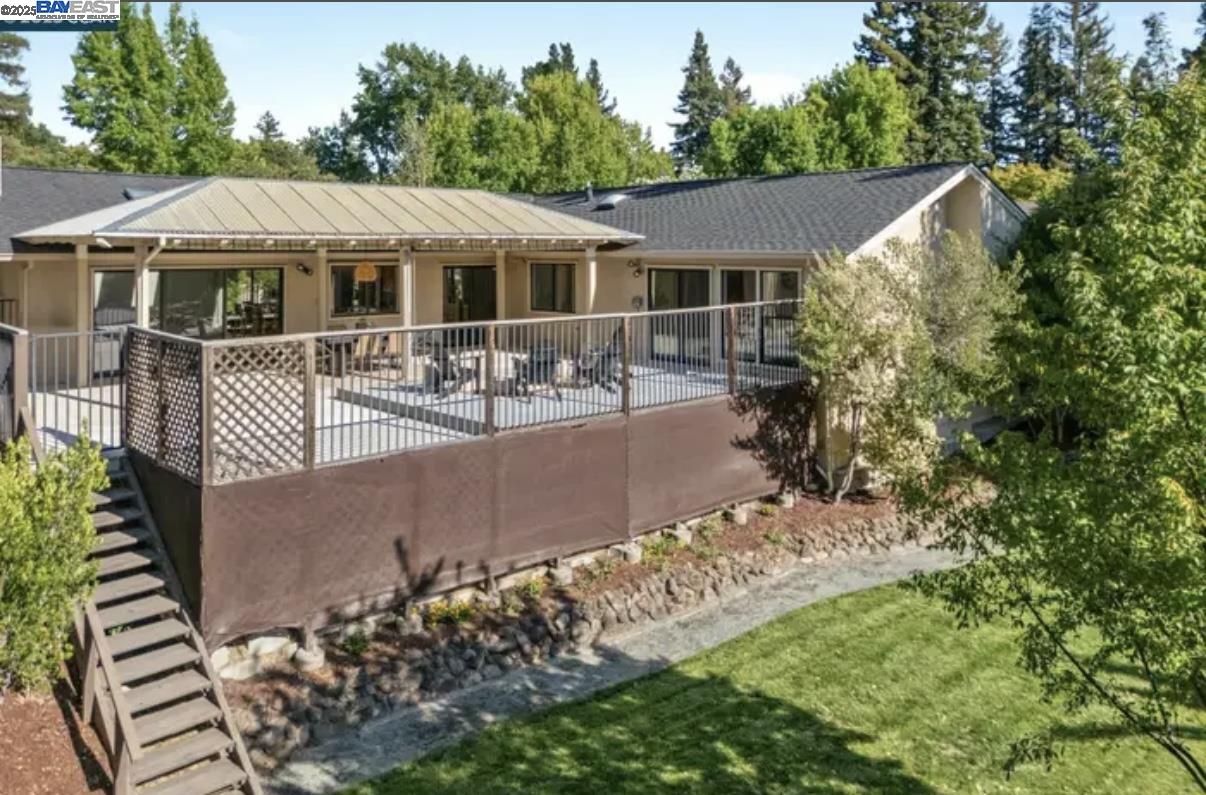 Detail Gallery Image 30 of 32 For 131 Clover Hill Ct, Danville,  CA 94526 - 4 Beds | 2/1 Baths