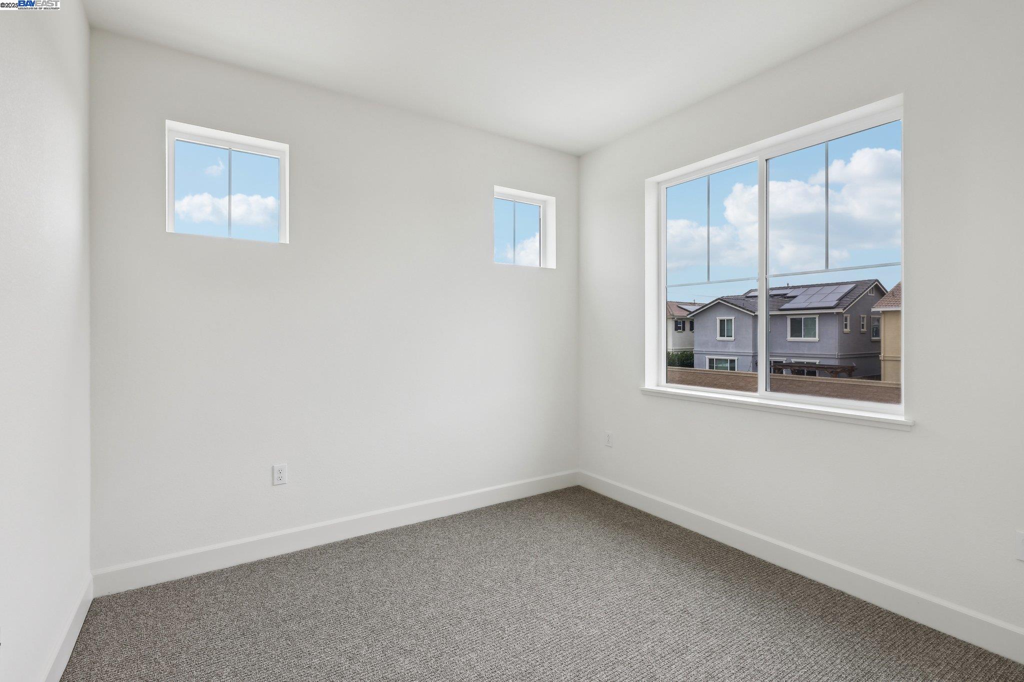 Detail Gallery Image 16 of 32 For 262 Mindy Way, Pittsburg,  CA 94565 - 4 Beds | 2/1 Baths