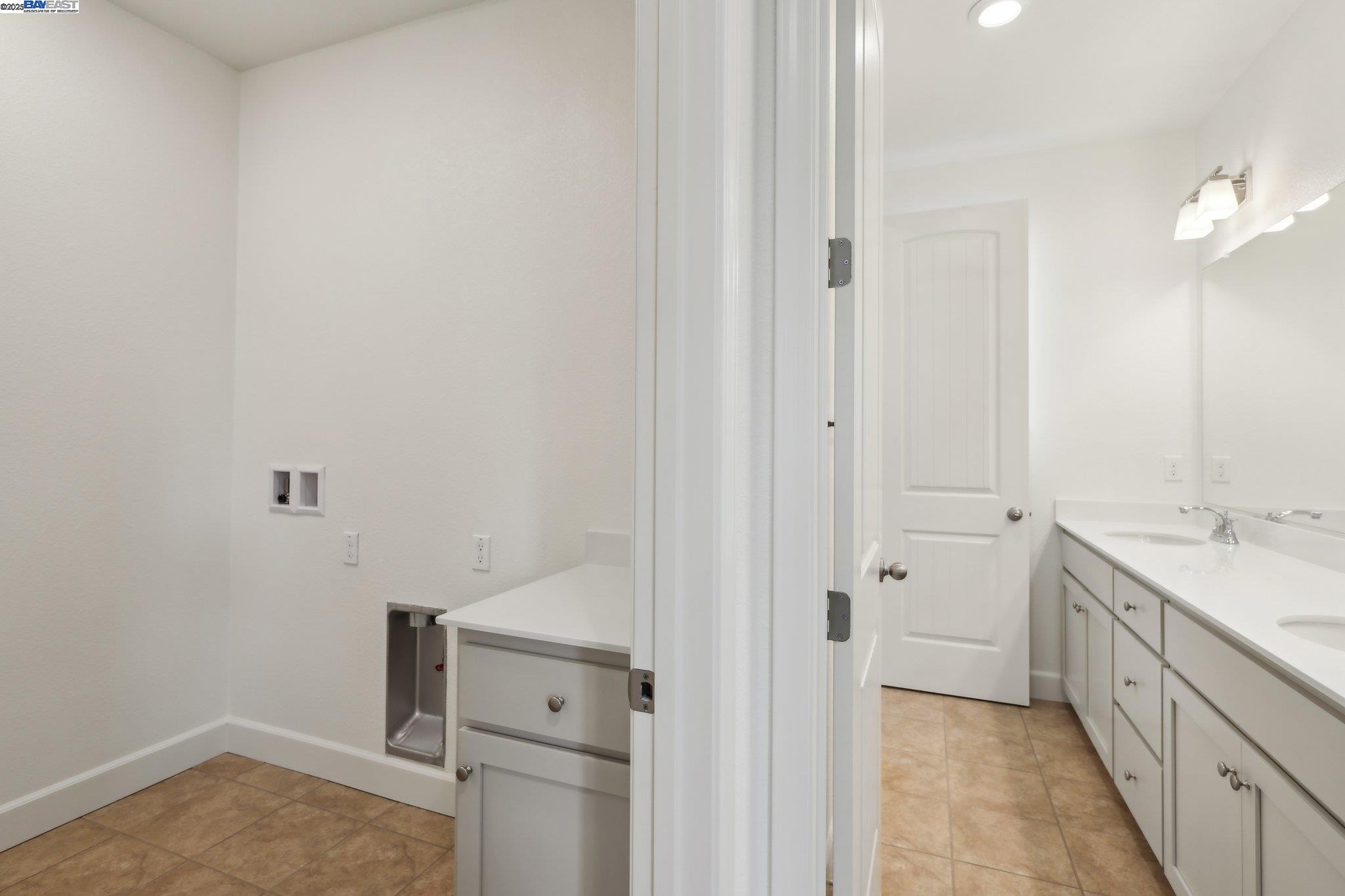 Detail Gallery Image 18 of 32 For 262 Mindy Way, Pittsburg,  CA 94565 - 4 Beds | 2/1 Baths