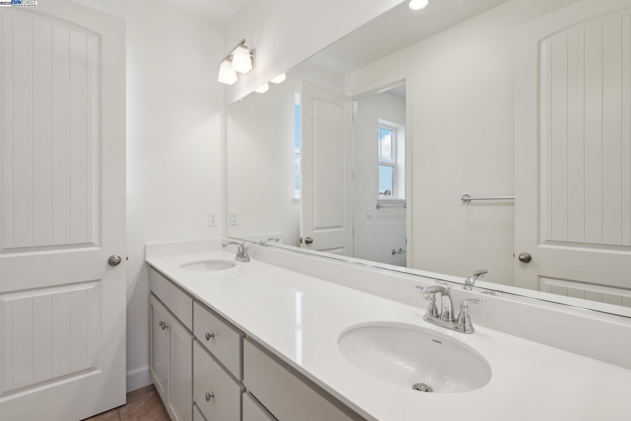 Detail Gallery Image 19 of 32 For 262 Mindy Way, Pittsburg,  CA 94565 - 4 Beds | 2/1 Baths