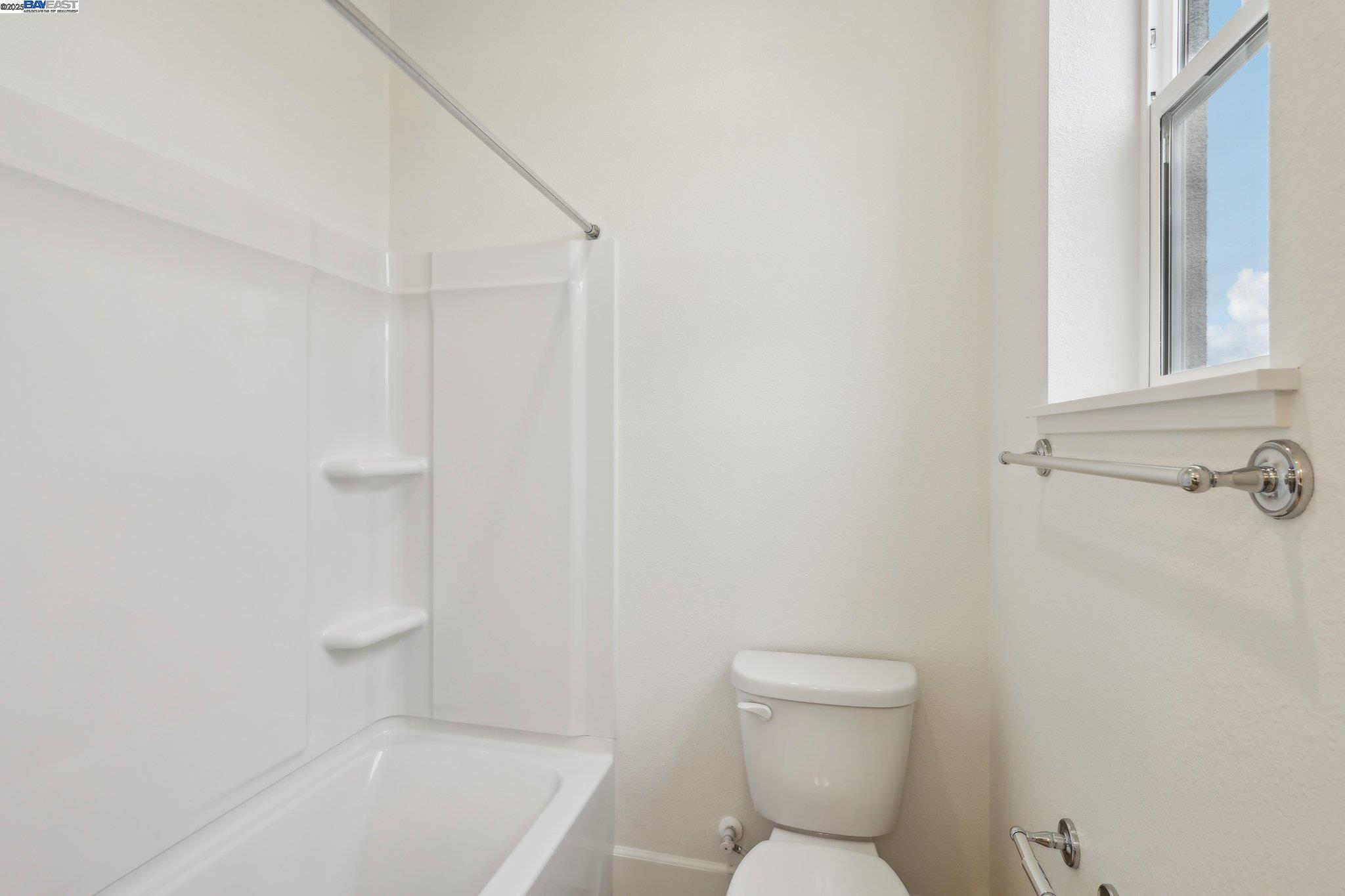 Detail Gallery Image 20 of 32 For 262 Mindy Way, Pittsburg,  CA 94565 - 4 Beds | 2/1 Baths