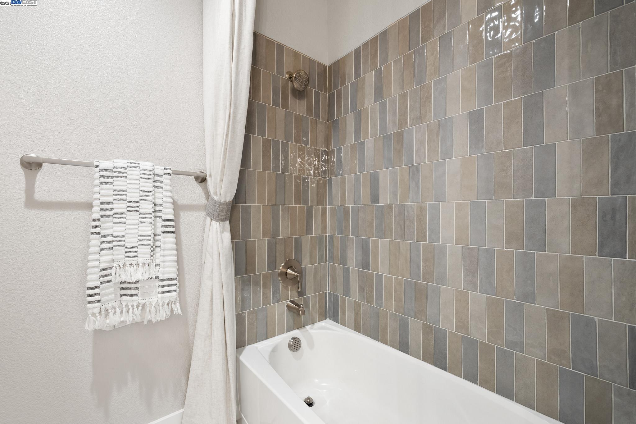 Detail Gallery Image 43 of 51 For 1520 Millennium Way, Fairfield,  CA 94533 - 4 Beds | 3 Baths