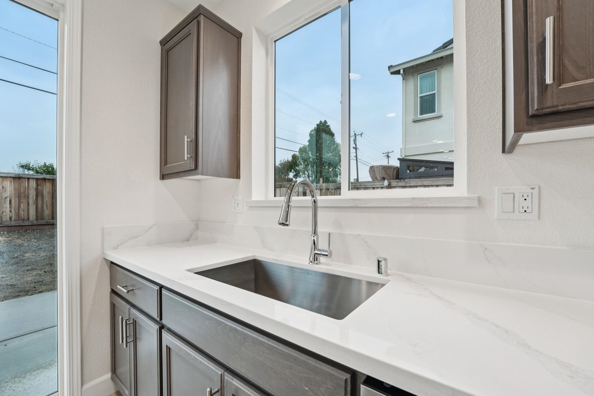 Detail Gallery Image 16 of 59 For 1300 Sunningdale Lane, Fairfield,  CA 94533 - 4 Beds | 2/1 Baths