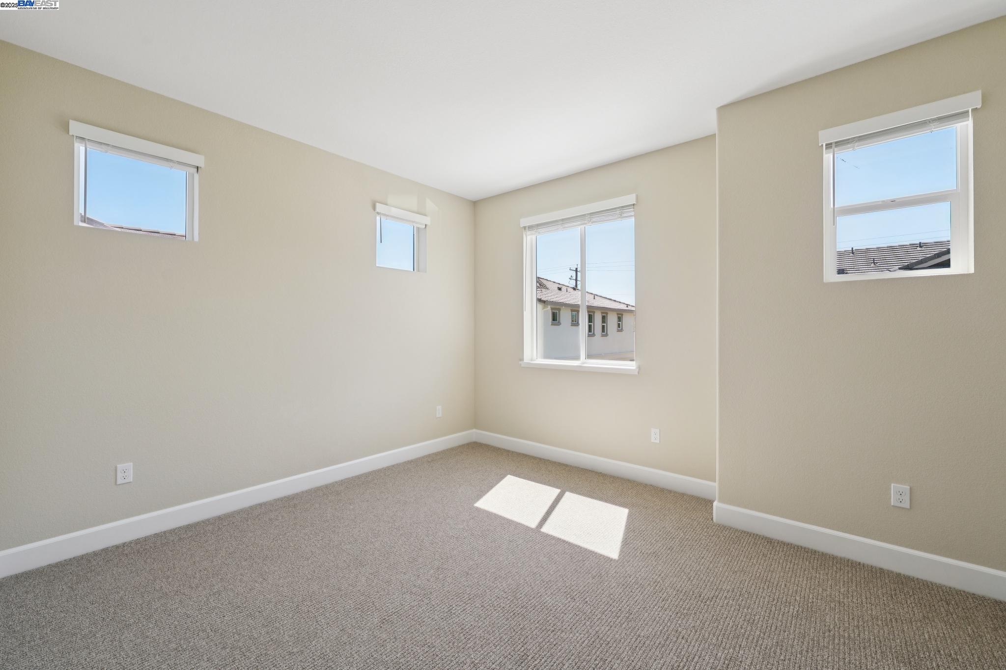 Detail Gallery Image 22 of 37 For 1300 Sunningdale Lane, Fairfield,  CA 94533 - 4 Beds | 2/1 Baths