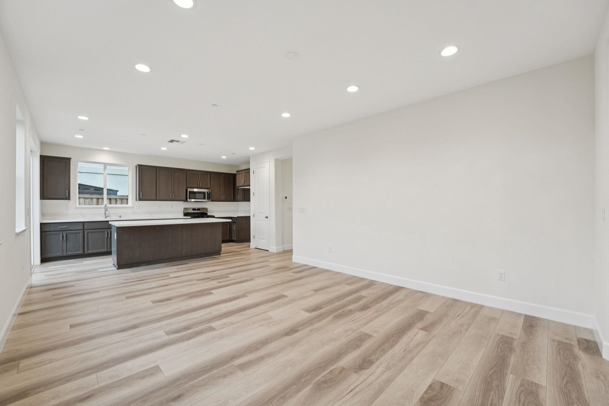 Detail Gallery Image 23 of 59 For 1300 Sunningdale Lane, Fairfield,  CA 94533 - 4 Beds | 2/1 Baths