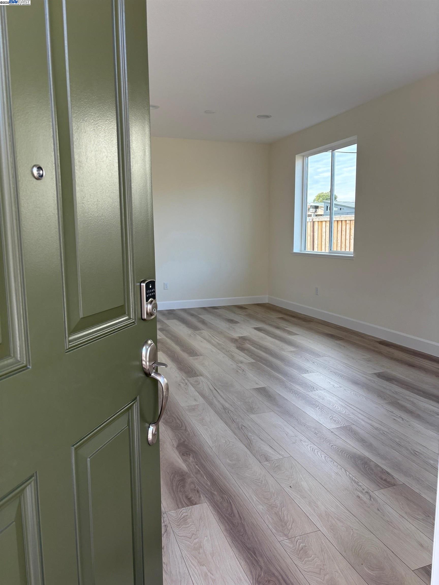 Detail Gallery Image 4 of 37 For 1300 Sunningdale Lane, Fairfield,  CA 94533 - 4 Beds | 2/1 Baths