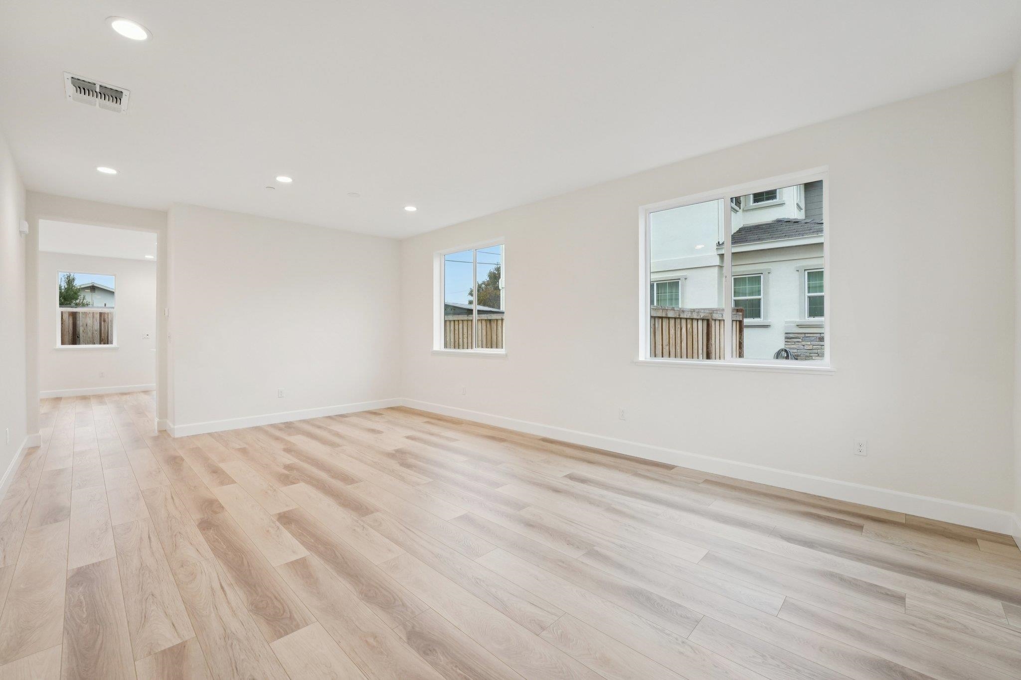 Detail Gallery Image 6 of 59 For 1300 Sunningdale Lane, Fairfield,  CA 94533 - 4 Beds | 2/1 Baths