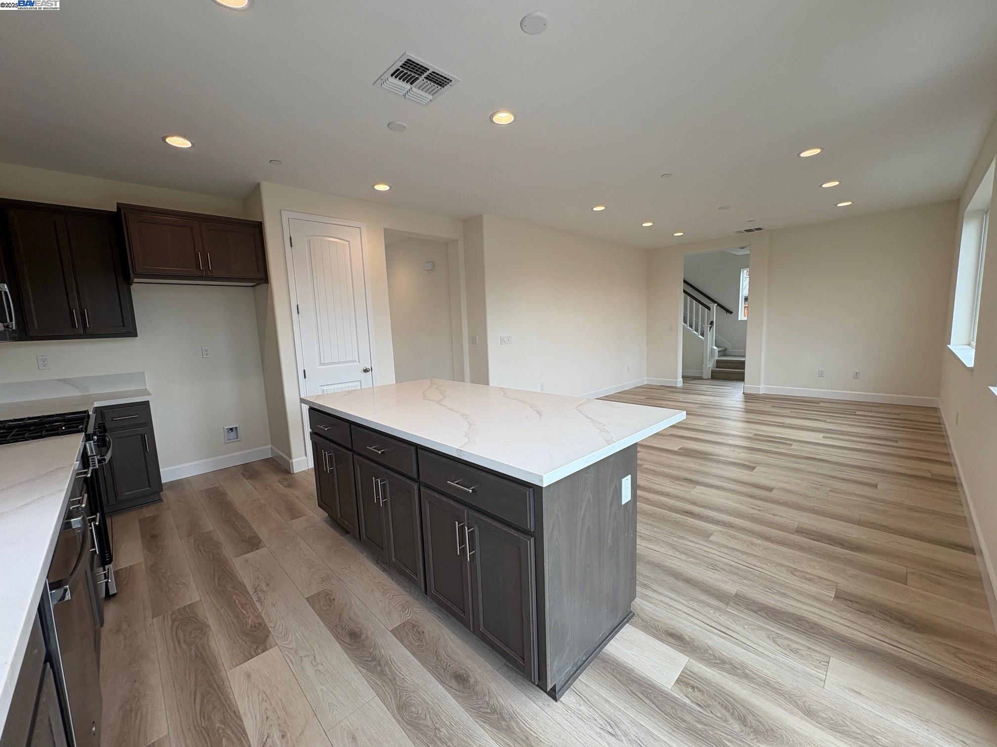 Detail Gallery Image 10 of 37 For 1300 Sunningdale Lane, Fairfield,  CA 94533 - 4 Beds | 2/1 Baths