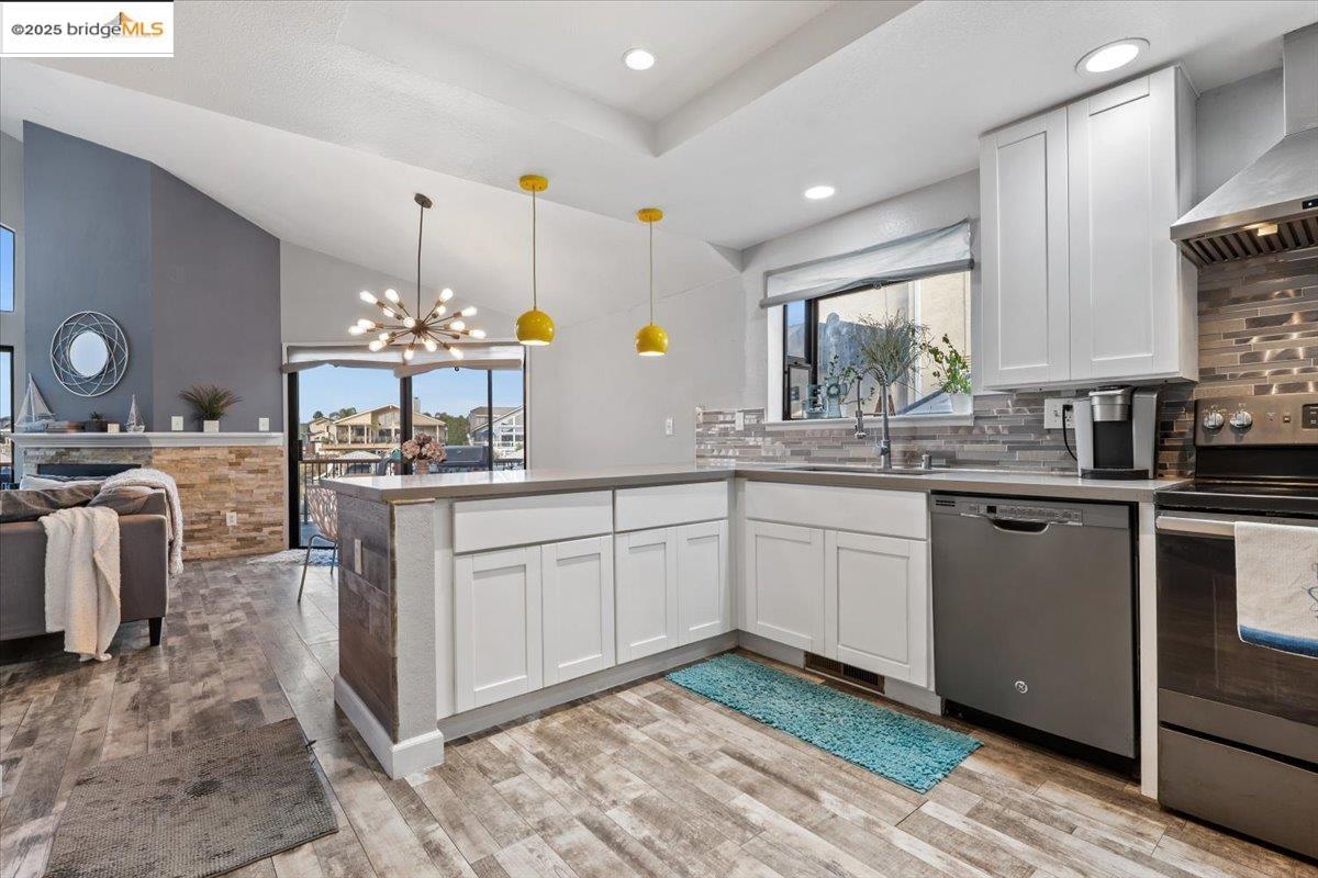 Detail Gallery Image 6 of 56 For 4681 Spinnaker Way, Discovery Bay,  CA 94505 - 3 Beds | 2 Baths