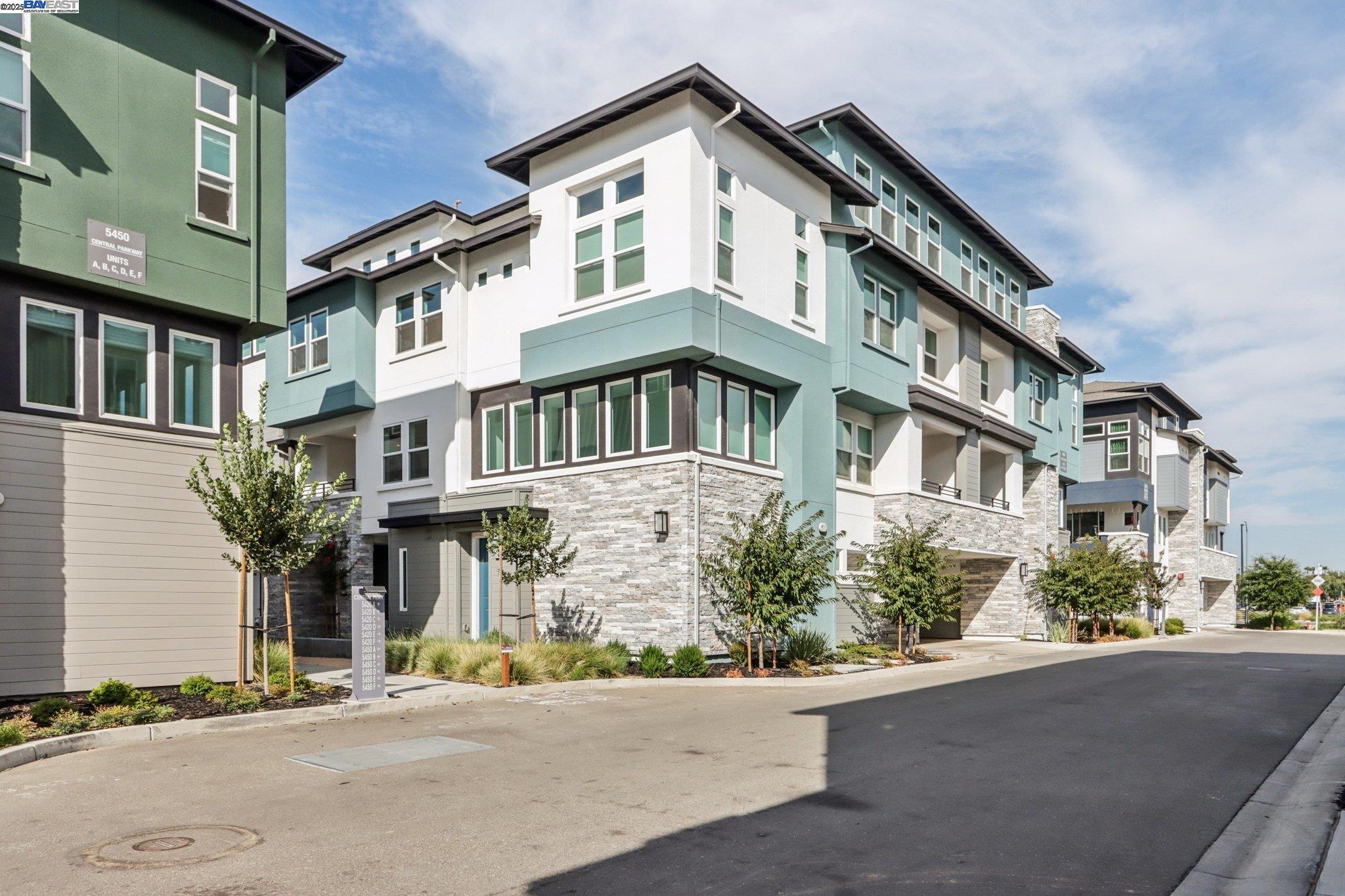 Photo #4: 41118540 Listing: Photo #4