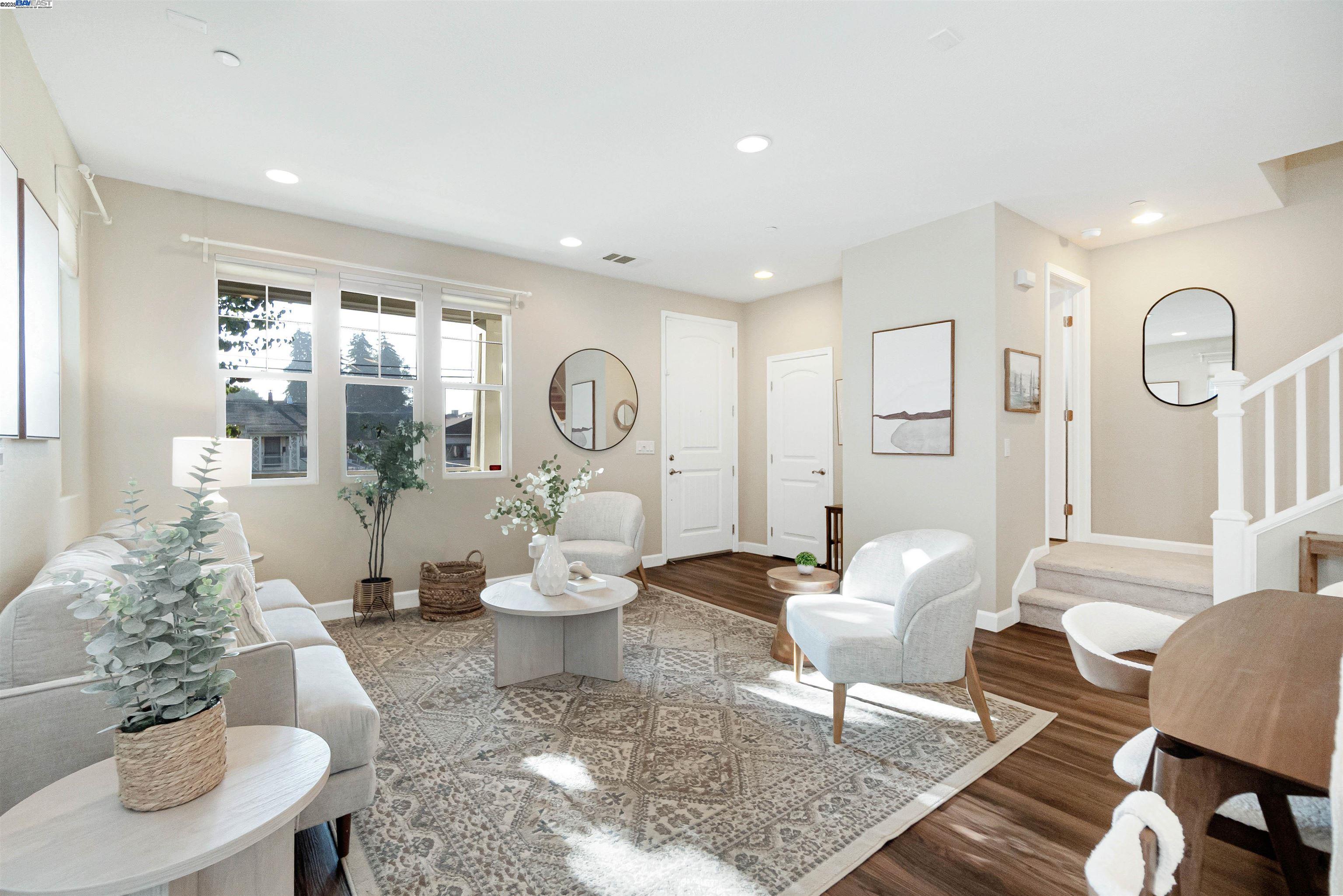 Detail Gallery Image 7 of 38 For 328 C St, Hayward,  CA 94541 - 4 Beds | 2/1 Baths