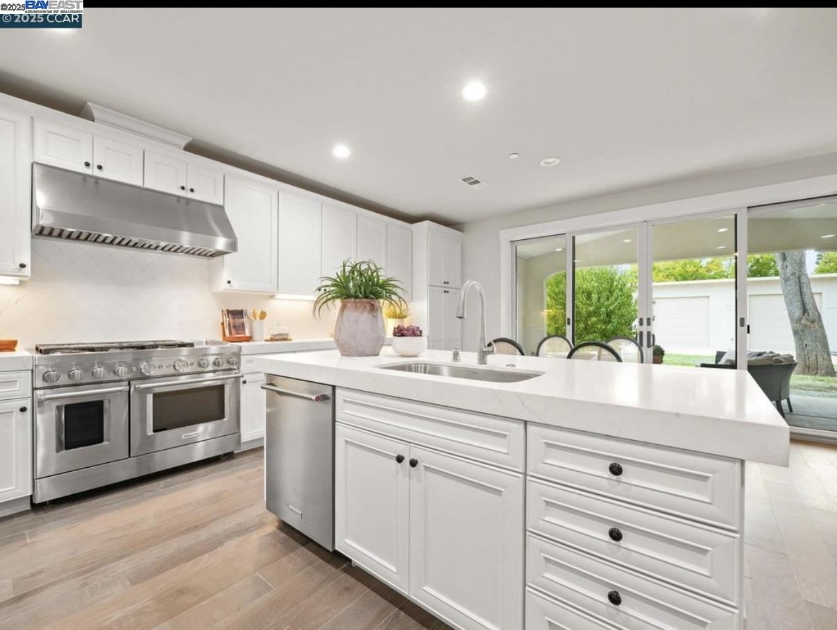 Detail Gallery Image 13 of 54 For 1588 Alamo Way, Alamo,  CA 94507 - 5 Beds | 4/1 Baths