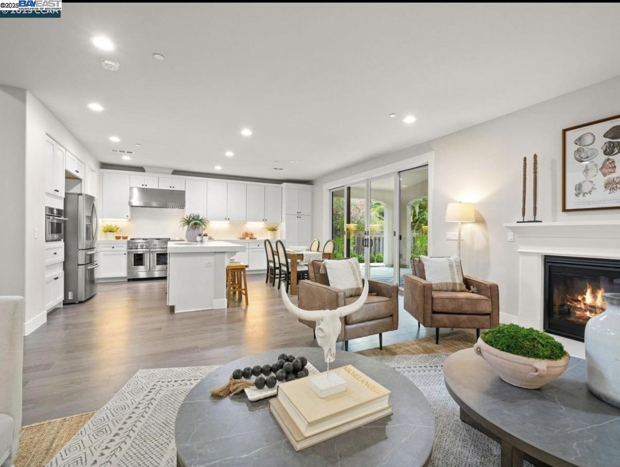 Detail Gallery Image 9 of 54 For 1588 Alamo Way, Alamo,  CA 94507 - 5 Beds | 4/1 Baths