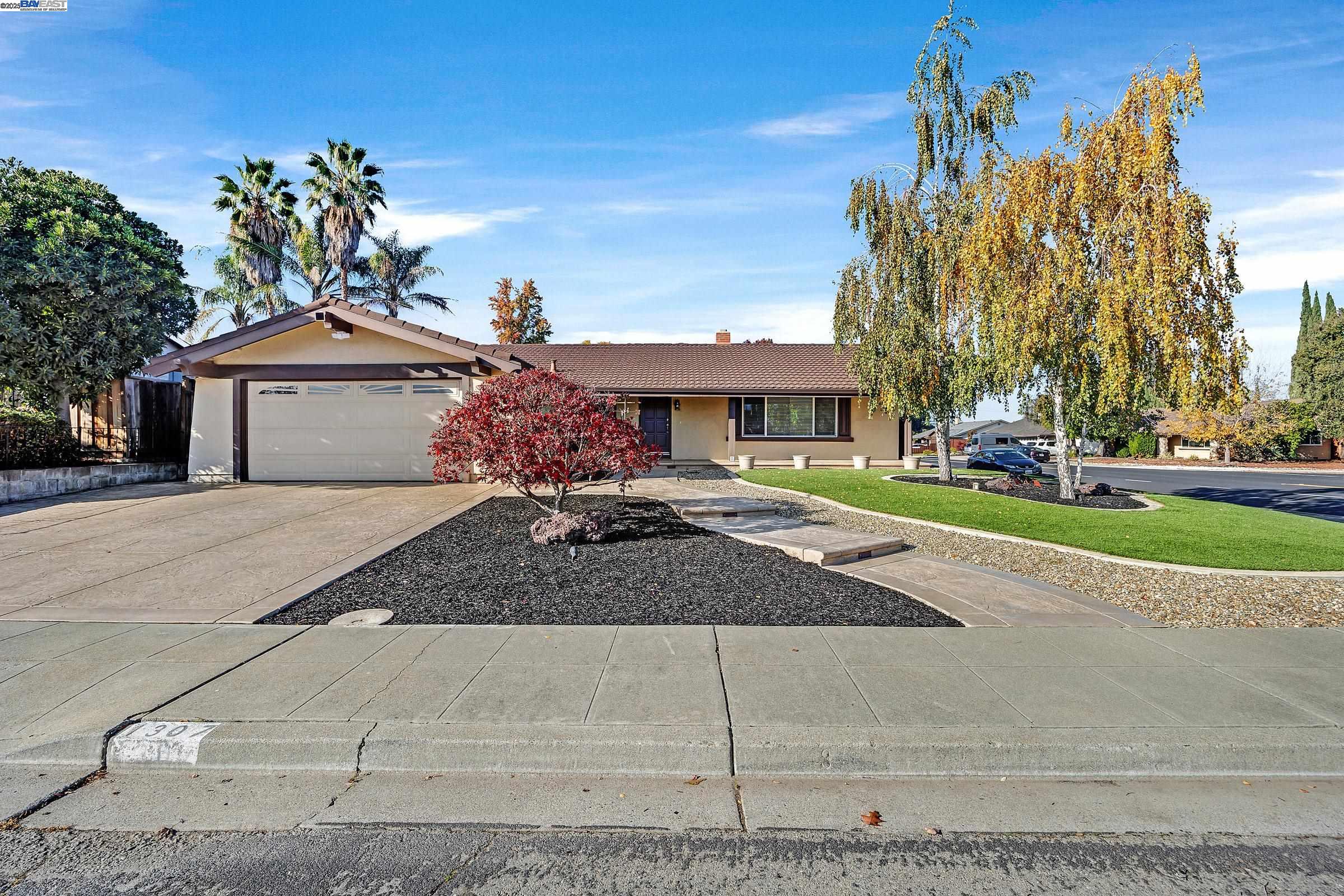 Detail Gallery Image 2 of 28 For 1307 Belfast Court, Livermore,  CA 94550 - 3 Beds | 2 Baths