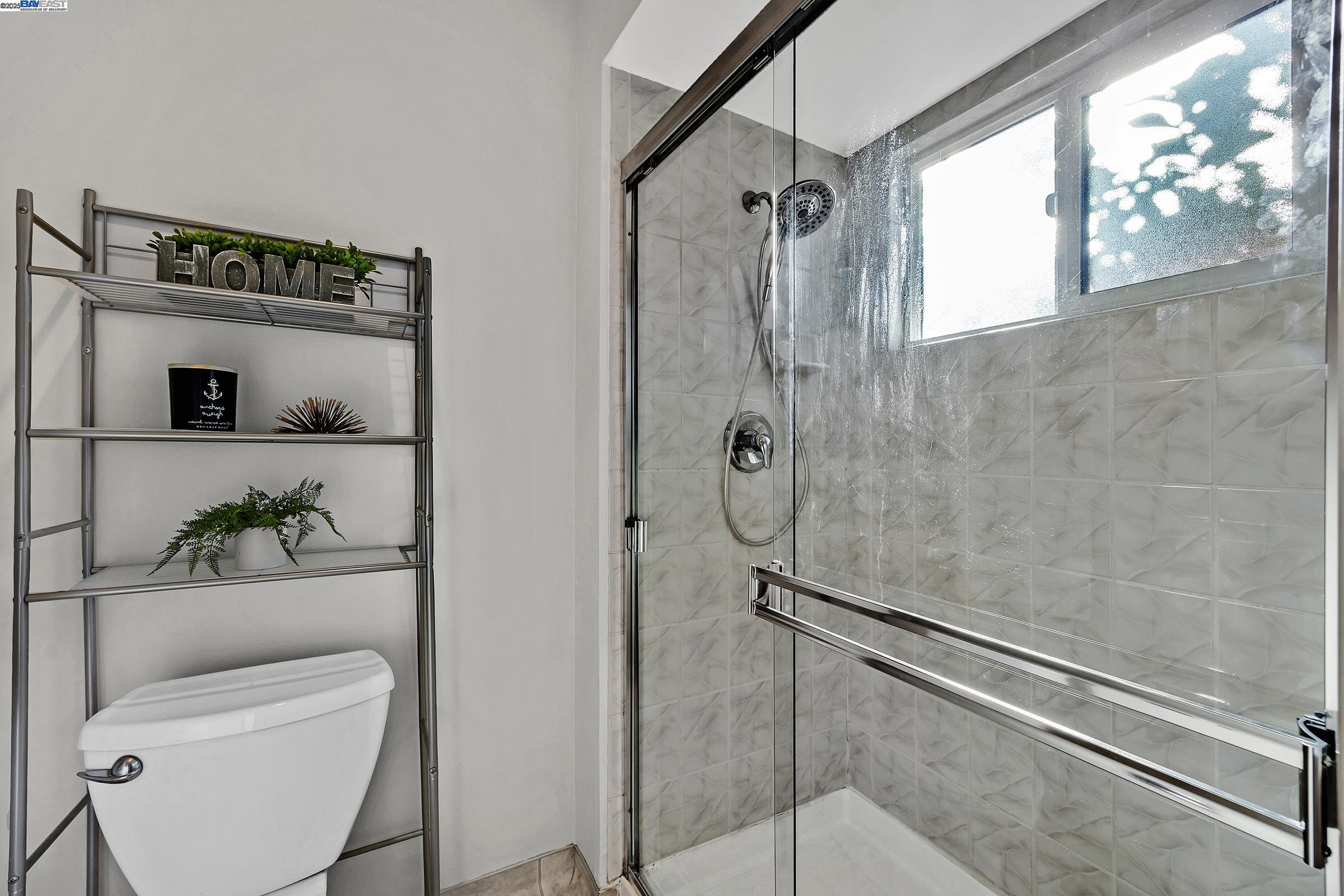 Detail Gallery Image 19 of 28 For 1307 Belfast Court, Livermore,  CA 94550 - 3 Beds | 2 Baths