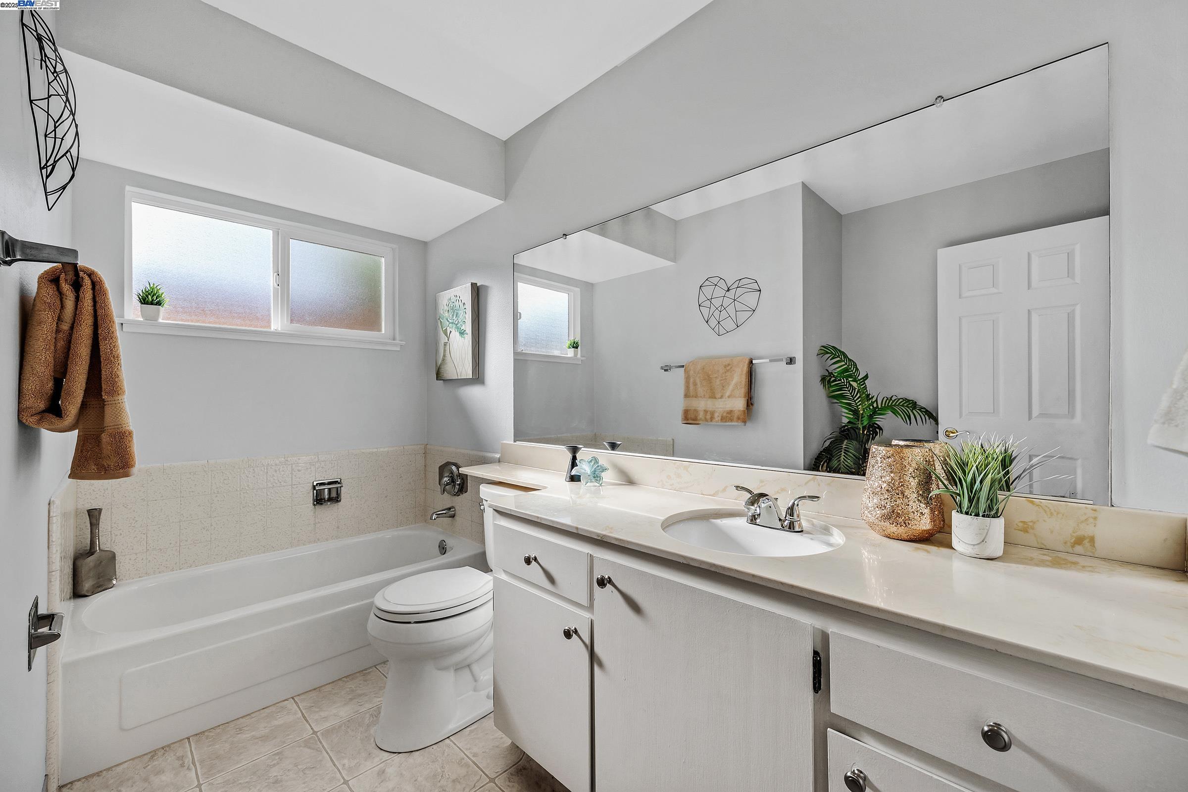 Detail Gallery Image 20 of 28 For 1307 Belfast Court, Livermore,  CA 94550 - 3 Beds | 2 Baths