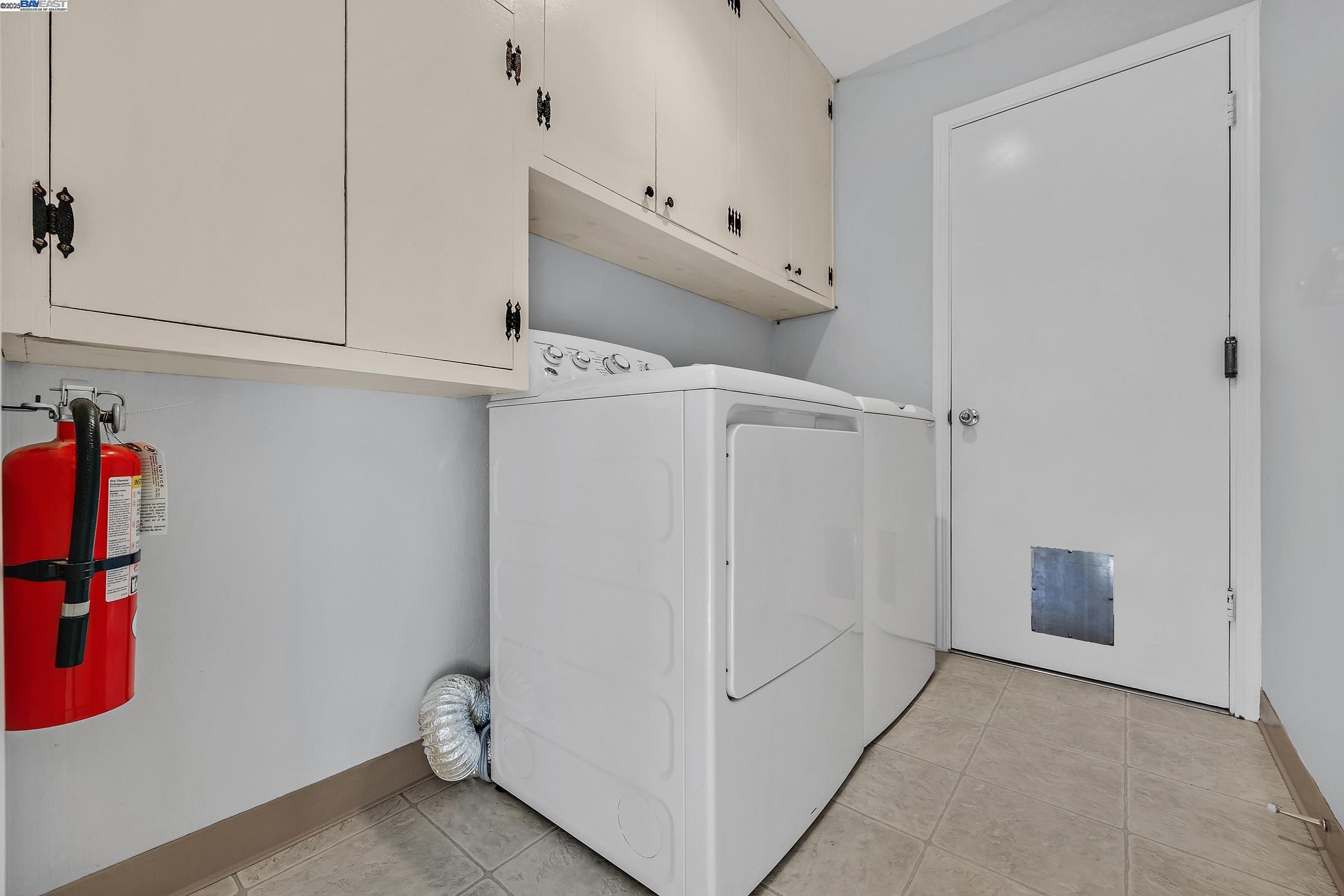 Detail Gallery Image 25 of 28 For 1307 Belfast Court, Livermore,  CA 94550 - 3 Beds | 2 Baths