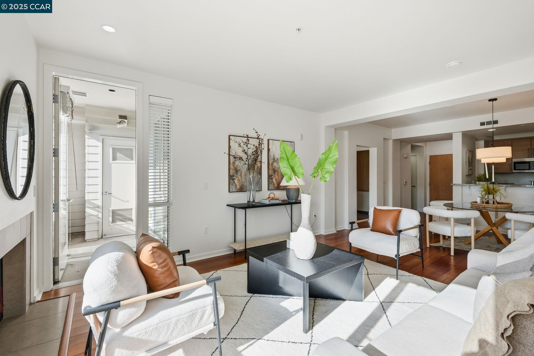 Photo #5: 41118545 Listing: Photo #5