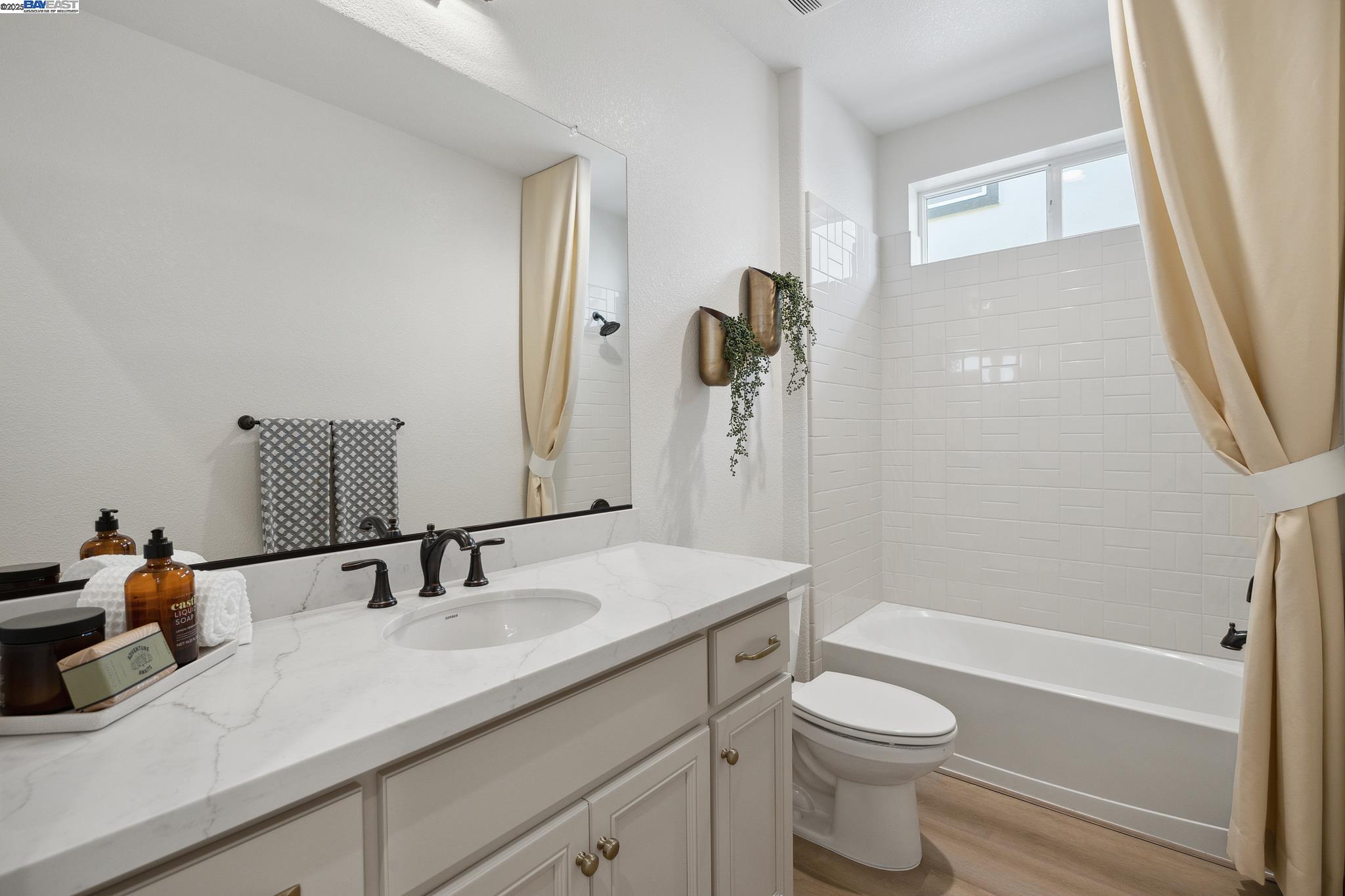 Detail Gallery Image 33 of 38 For 1532 Millennium Way, Fairfield,  CA 94533 - 3 Beds | 2/1 Baths