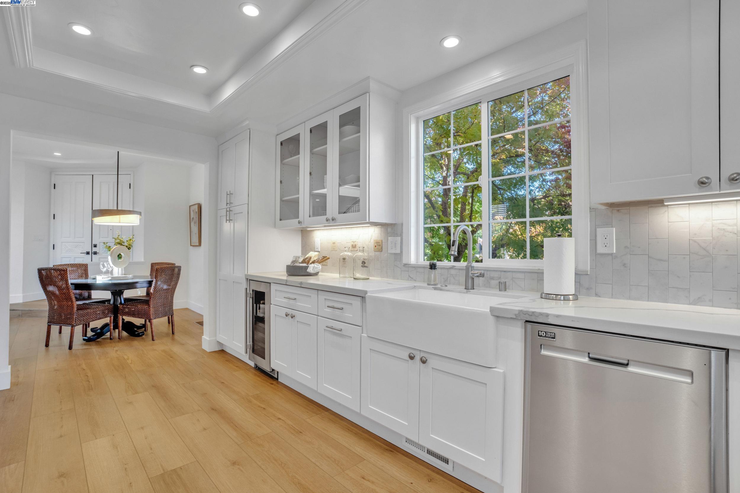 Detail Gallery Image 12 of 47 For 1301 Strawberry Ct, Danville,  CA 94526 - 4 Beds | 3 Baths