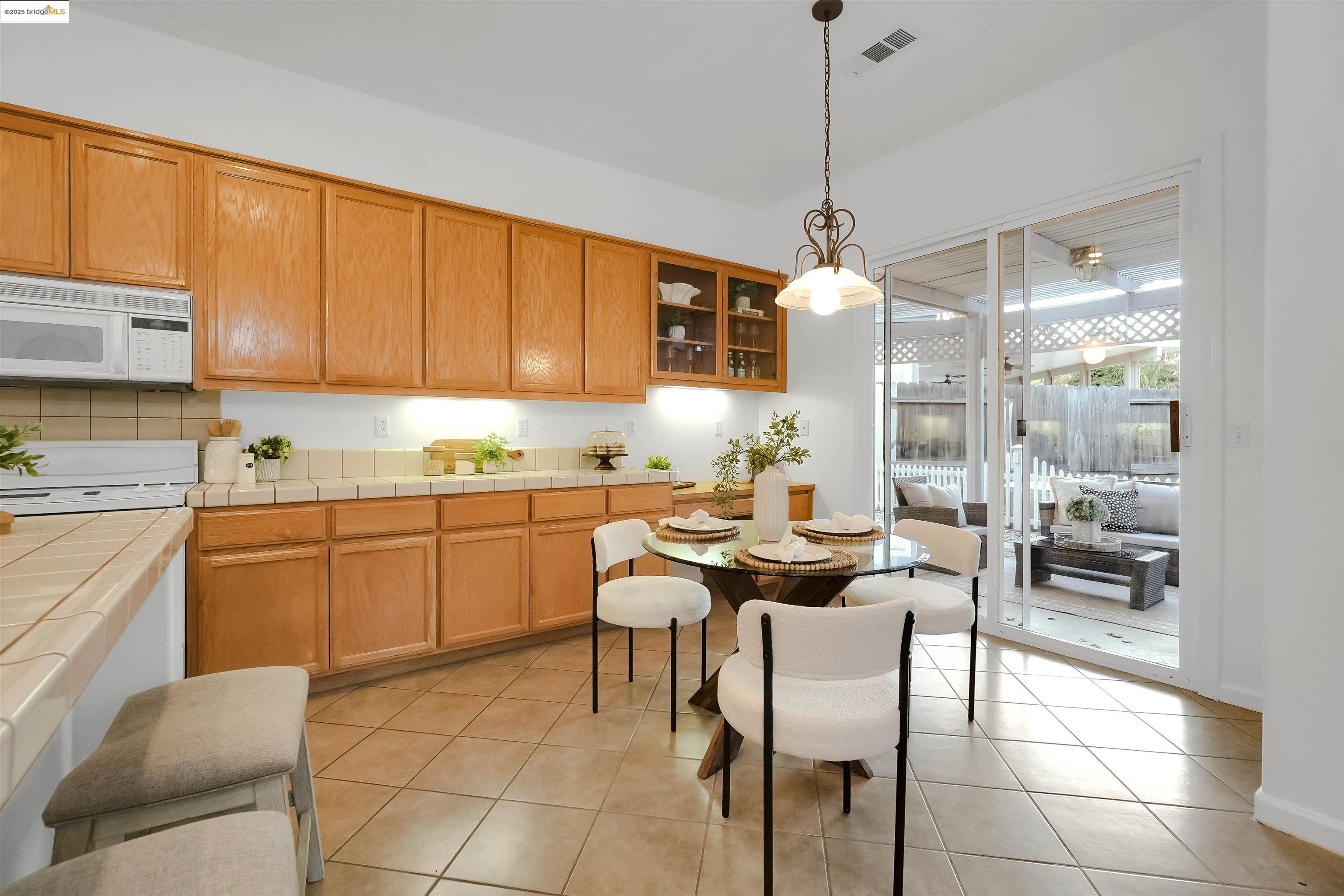 Detail Gallery Image 21 of 60 For 162 Albert Ct, Tracy,  CA 95376 - 4 Beds | 2 Baths