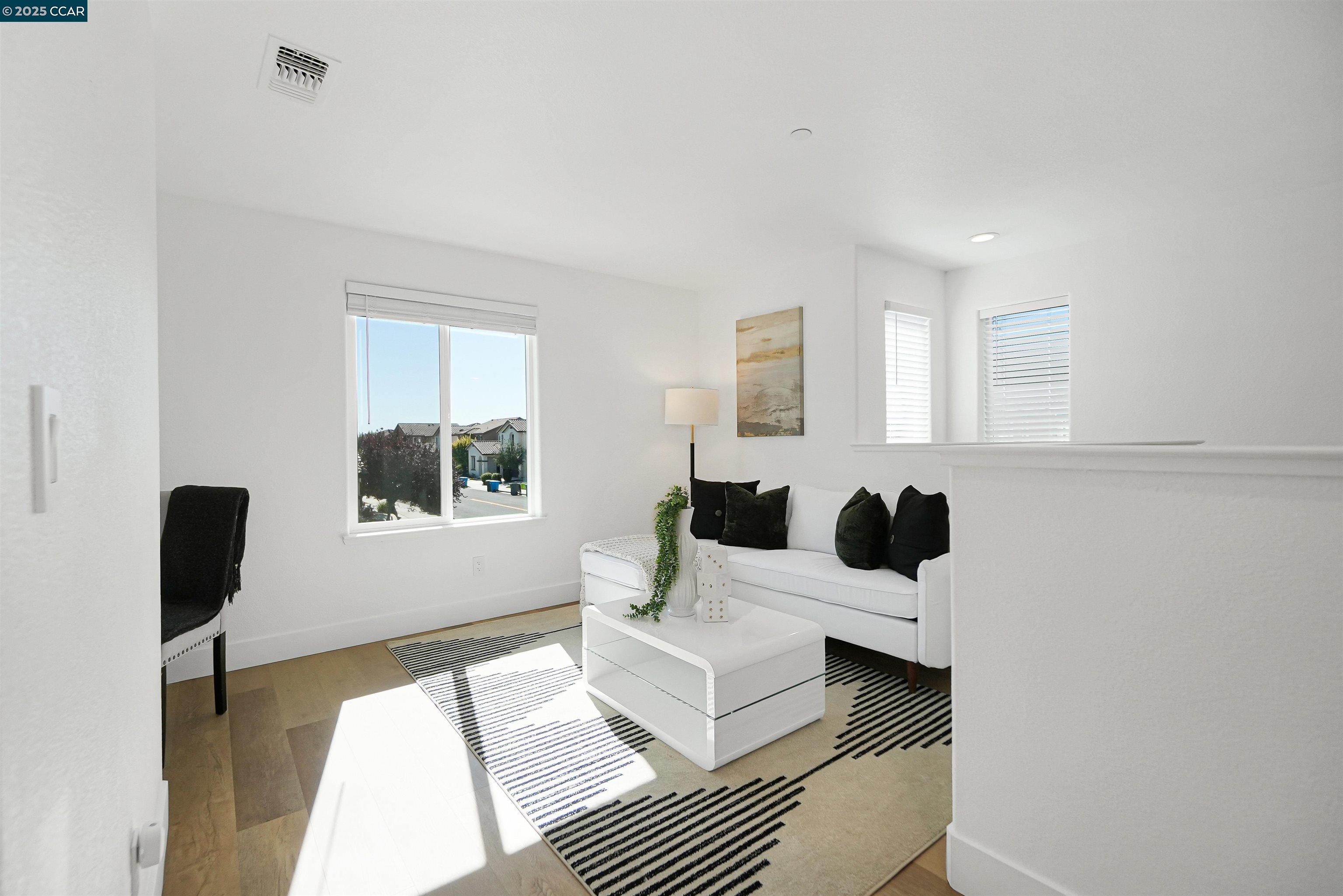 Detail Gallery Image 24 of 55 For 1225 Dartmouth Cir, Dixon,  CA 95620 - 3 Beds | 2/1 Baths