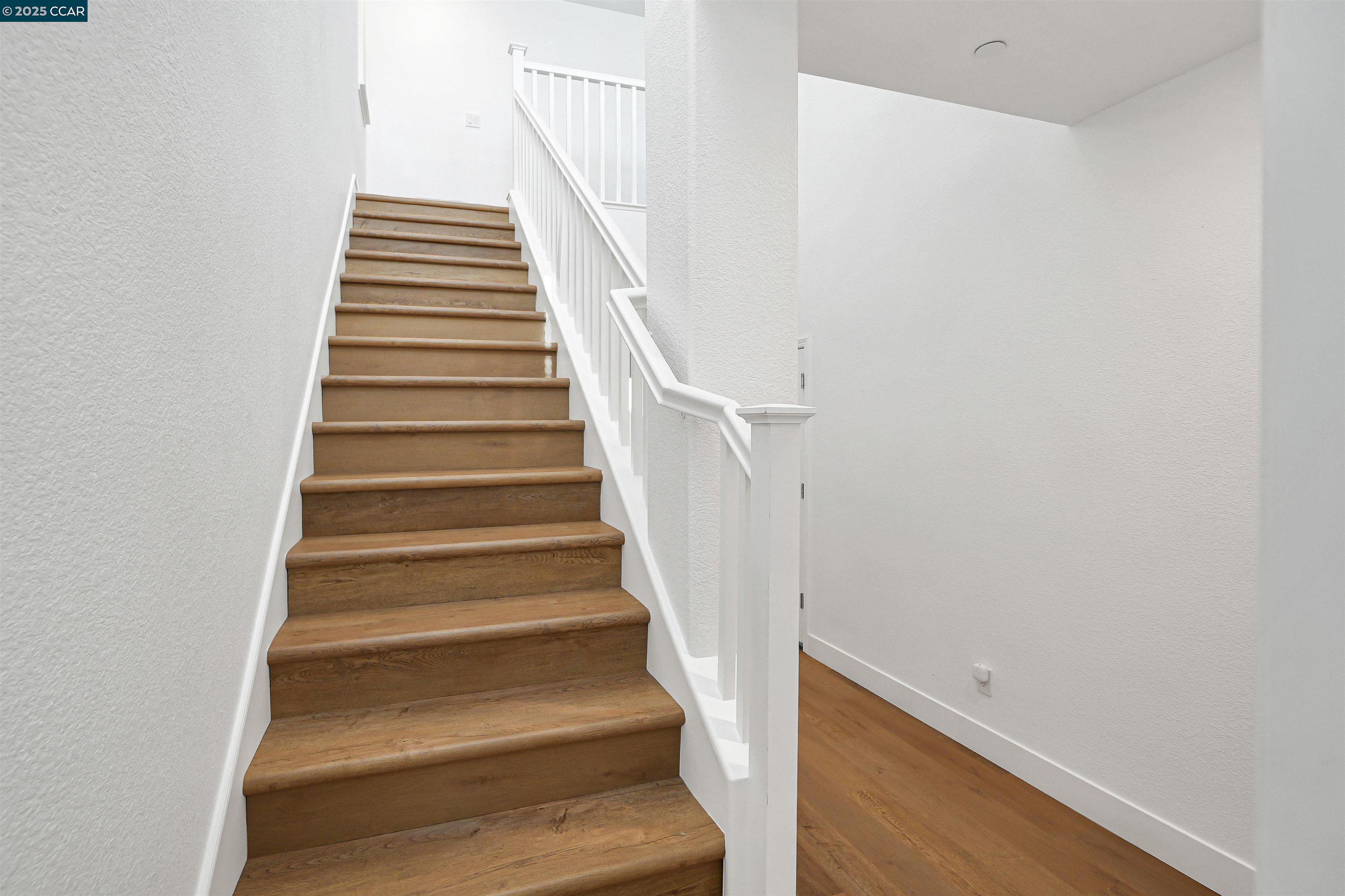 Detail Gallery Image 9 of 55 For 1225 Dartmouth Cir, Dixon,  CA 95620 - 3 Beds | 2/1 Baths