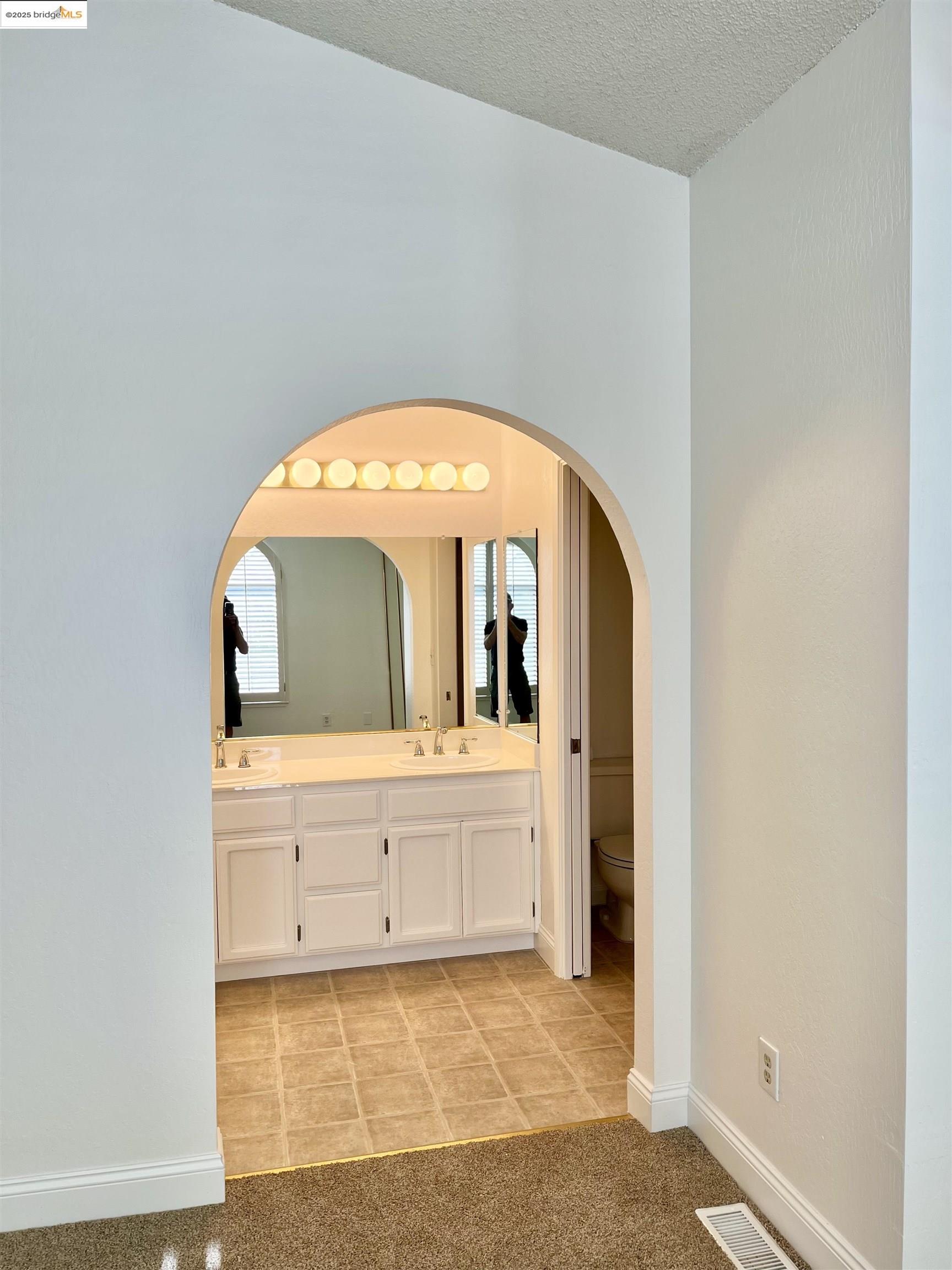Detail Gallery Image 15 of 19 For 600 Chandon Ct, Walnut Creek,  CA 94597-7315 - 3 Beds | 2/1 Baths