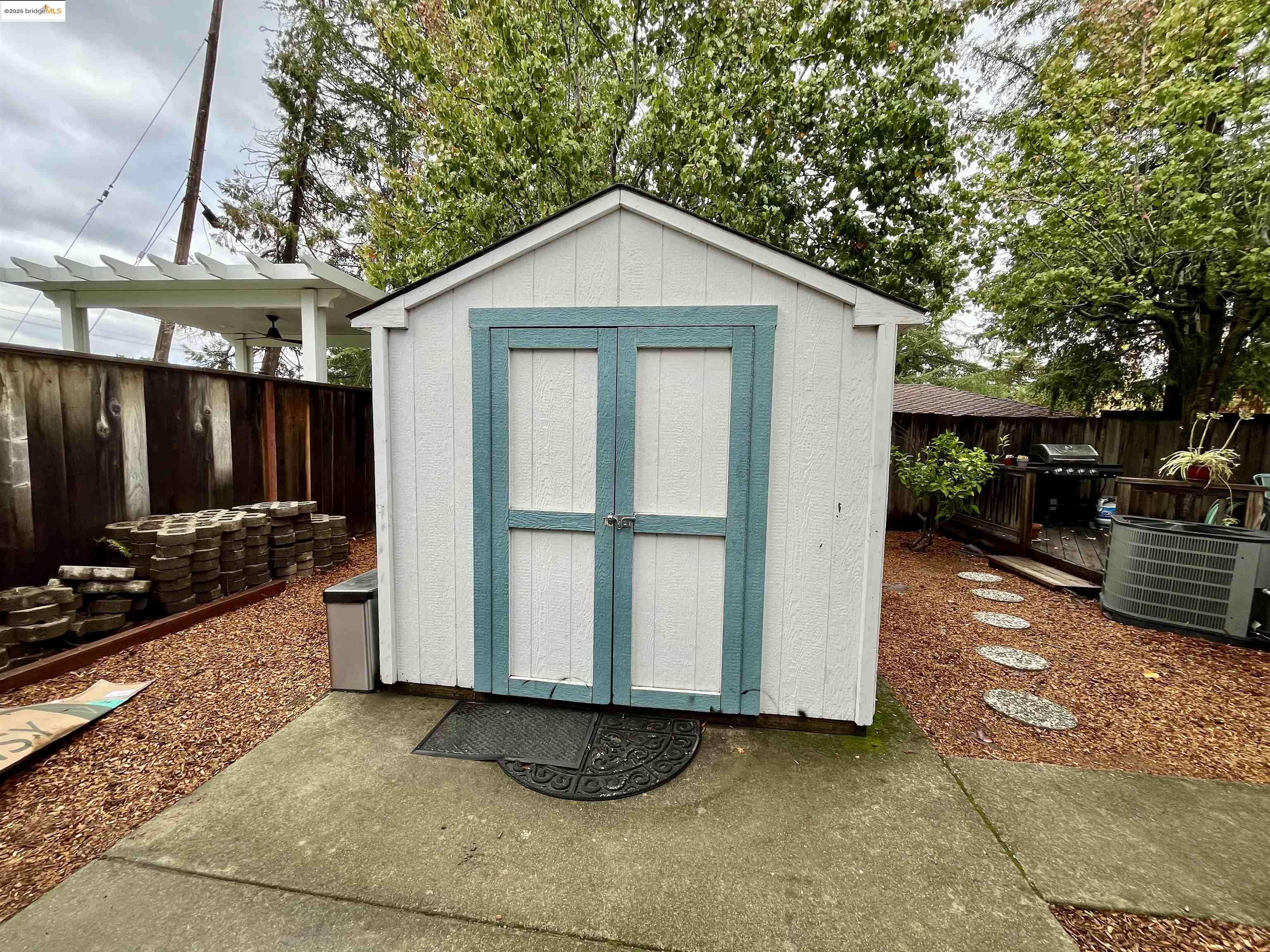 Detail Gallery Image 19 of 19 For 600 Chandon Ct, Walnut Creek,  CA 94597-7315 - 3 Beds | 2/1 Baths