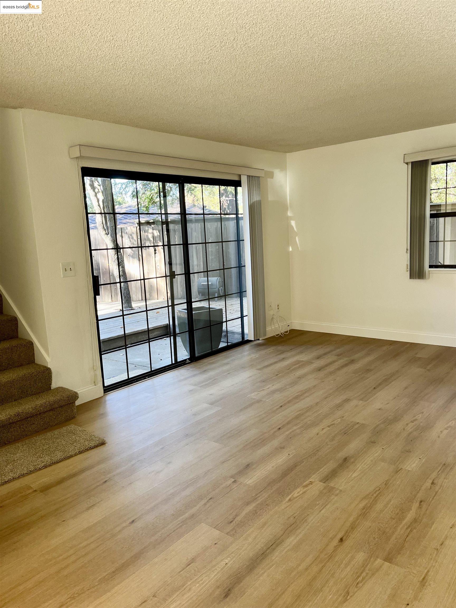 Detail Gallery Image 6 of 19 For 600 Chandon Ct, Walnut Creek,  CA 94597-7315 - 3 Beds | 2/1 Baths