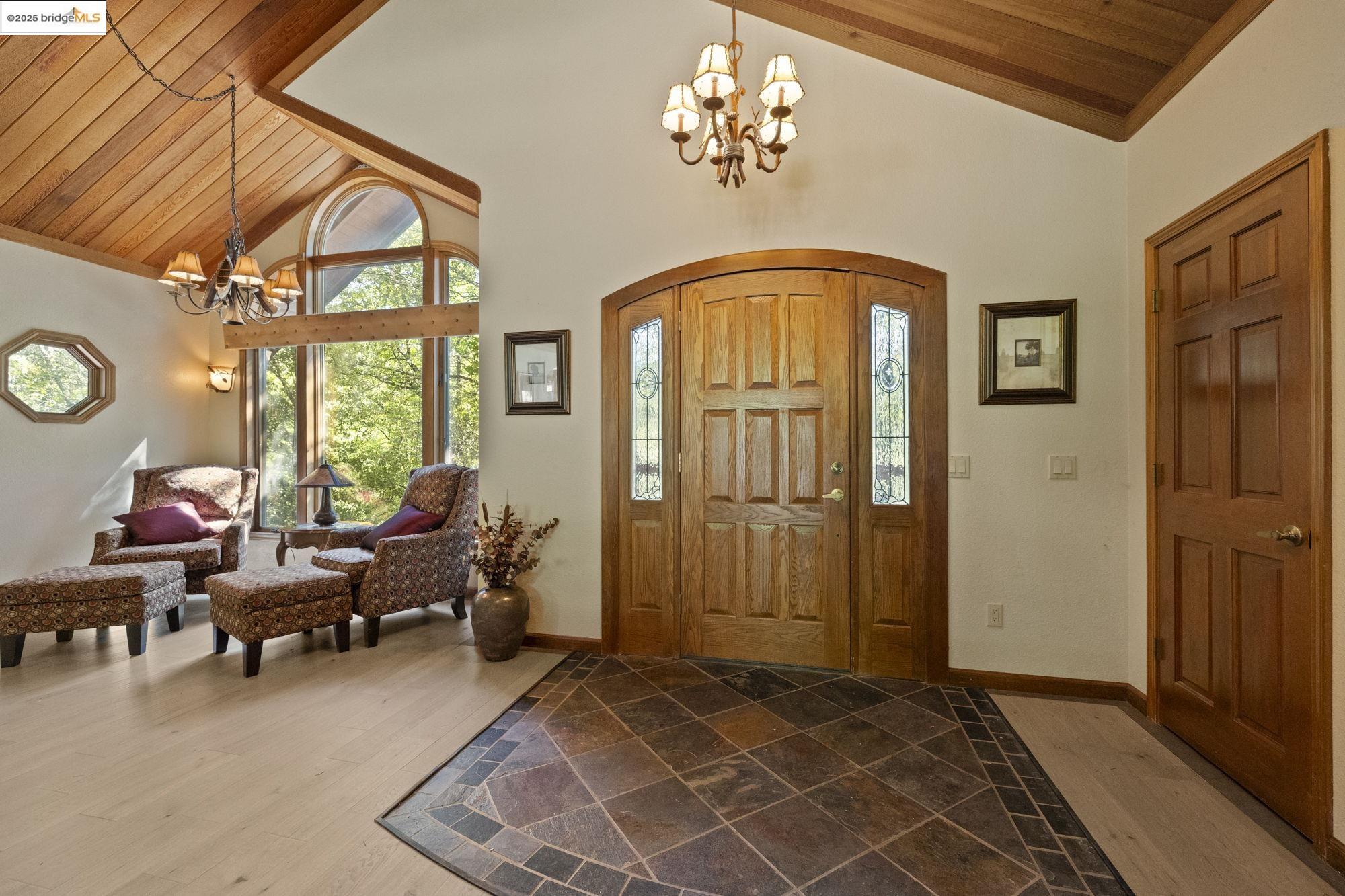 Detail Gallery Image 11 of 59 For 17355 High Grade Ln, Sonora,  CA 95370 - 4 Beds | 4/1 Baths