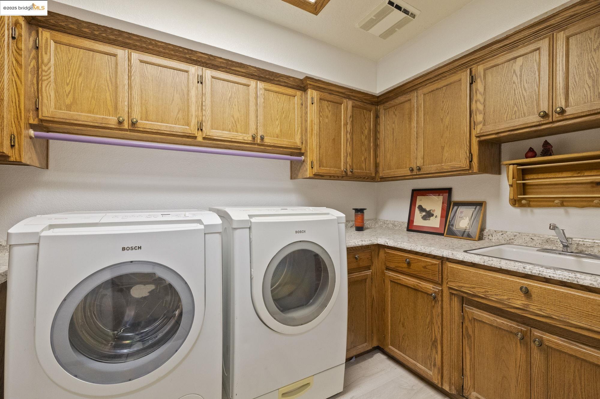 Detail Gallery Image 20 of 59 For 17355 High Grade Ln, Sonora,  CA 95370 - 4 Beds | 4/1 Baths