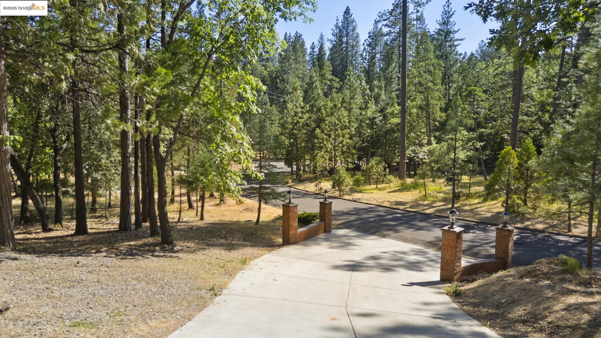 Detail Gallery Image 53 of 59 For 17355 High Grade Ln, Sonora,  CA 95370 - 4 Beds | 4/1 Baths