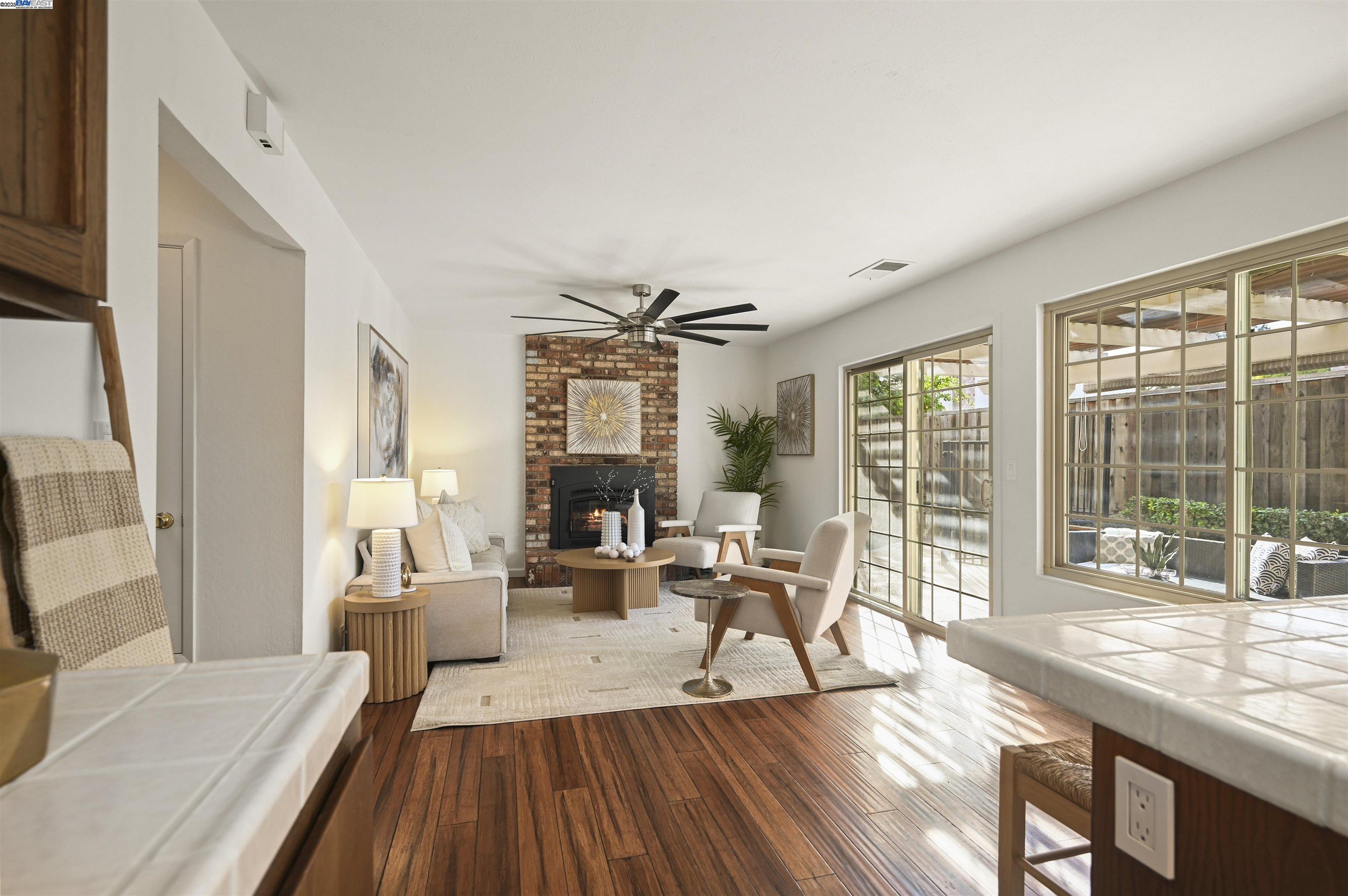 Detail Gallery Image 14 of 34 For 9985 Windsor Way, San Ramon,  CA 94583 - 4 Beds | 2/1 Baths