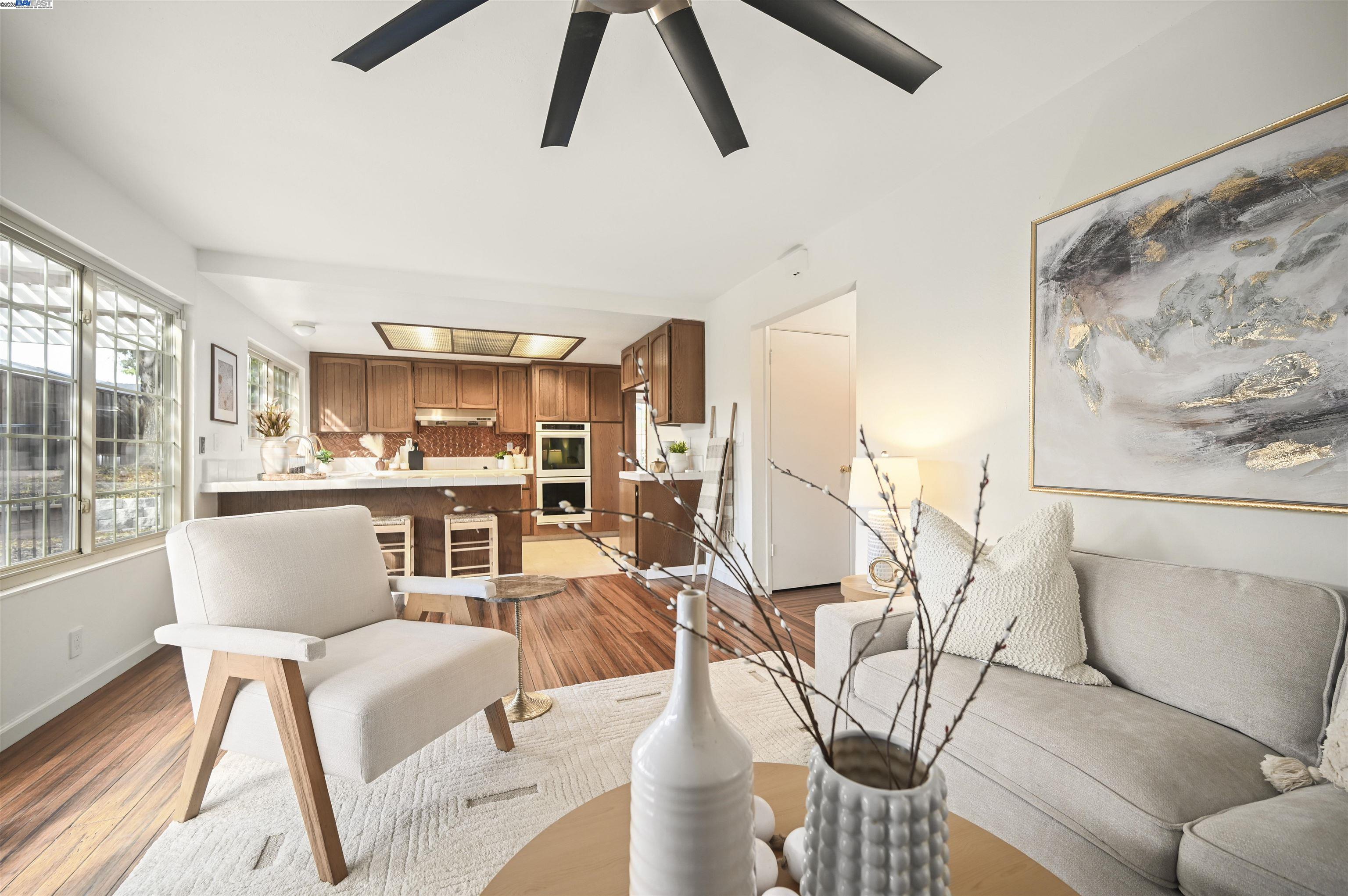 Detail Gallery Image 16 of 34 For 9985 Windsor Way, San Ramon,  CA 94583 - 4 Beds | 2/1 Baths