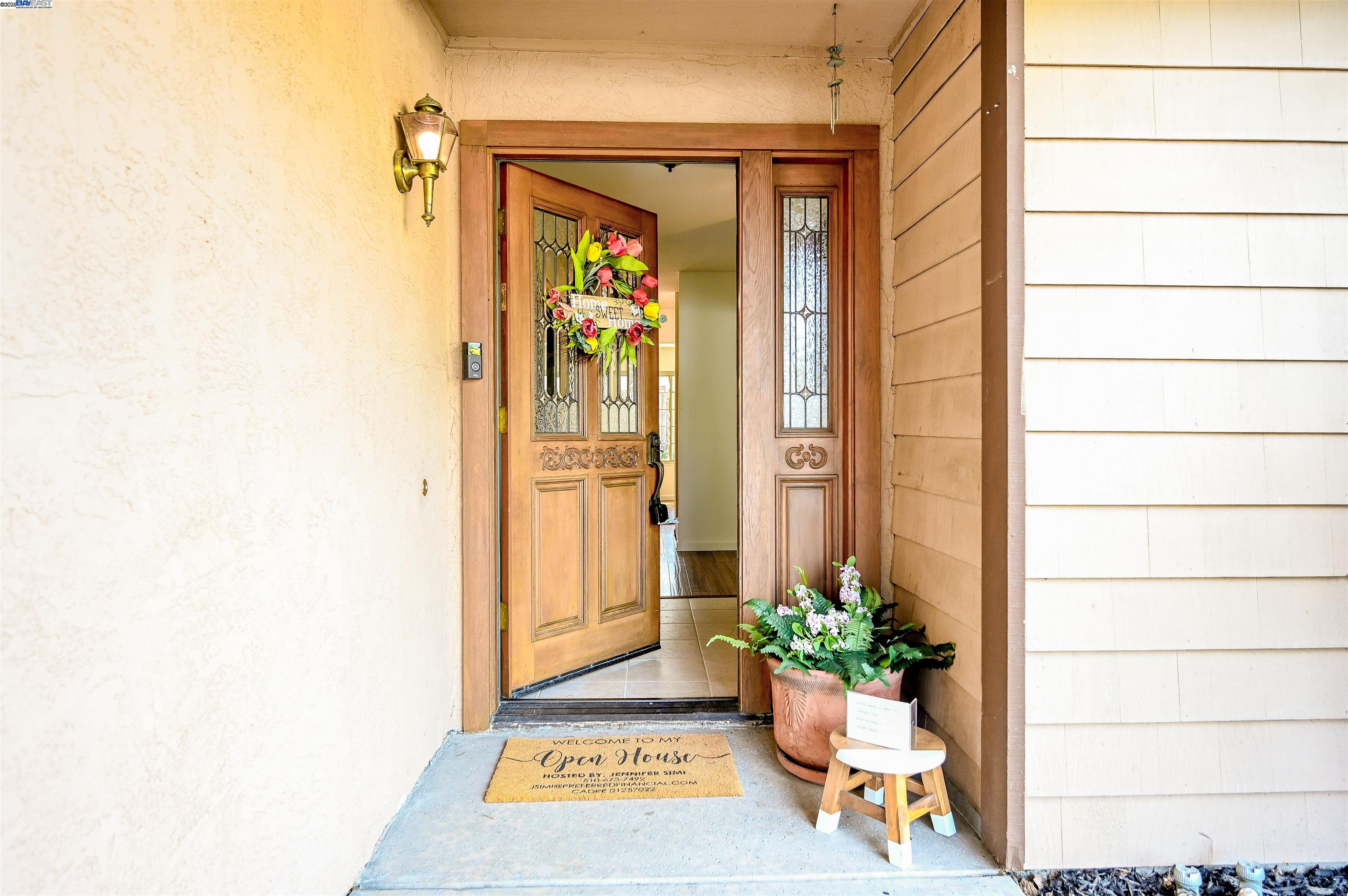 Detail Gallery Image 4 of 34 For 9985 Windsor Way, San Ramon,  CA 94583 - 4 Beds | 2/1 Baths