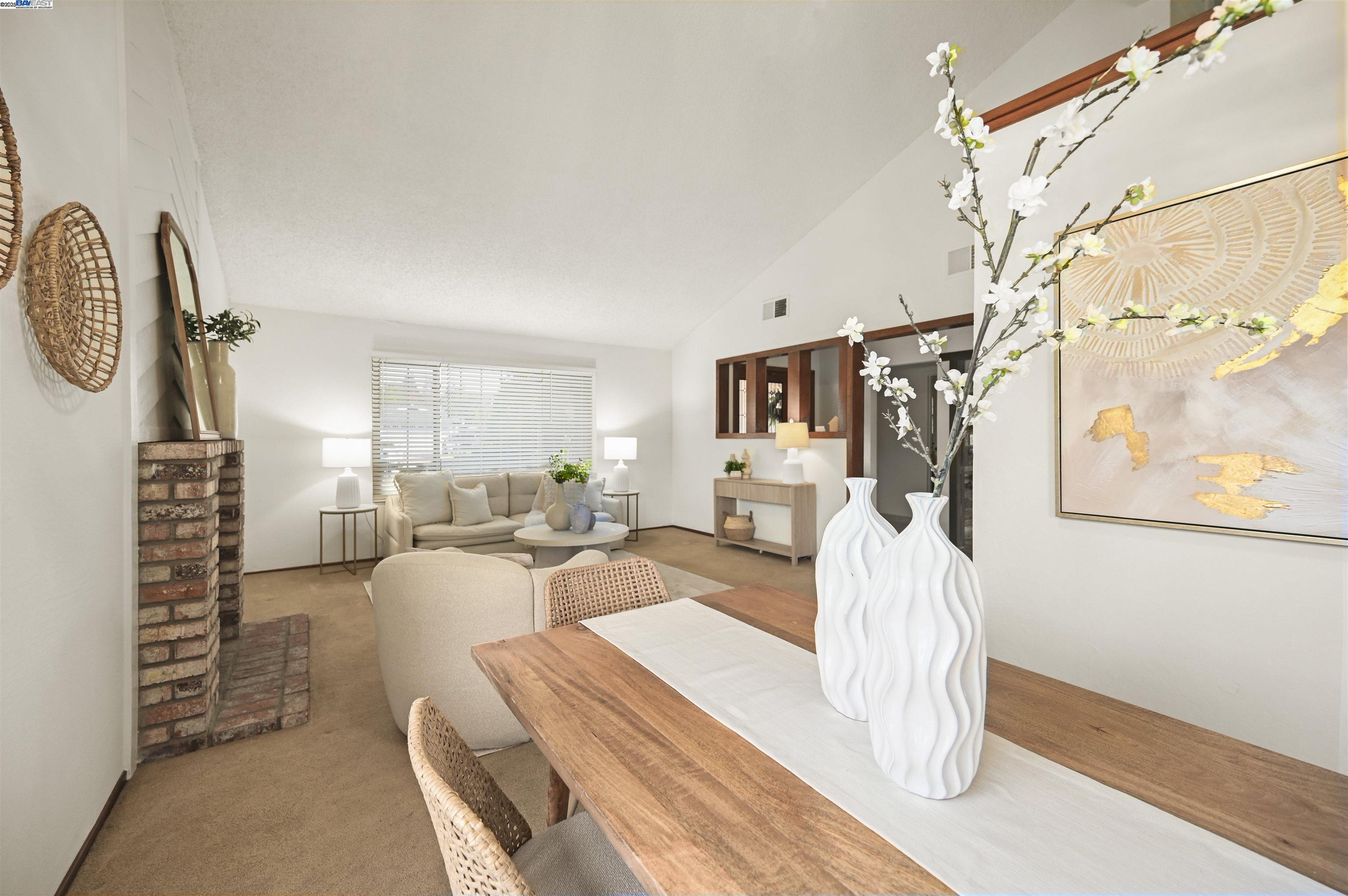 Detail Gallery Image 10 of 34 For 9985 Windsor Way, San Ramon,  CA 94583 - 4 Beds | 2/1 Baths