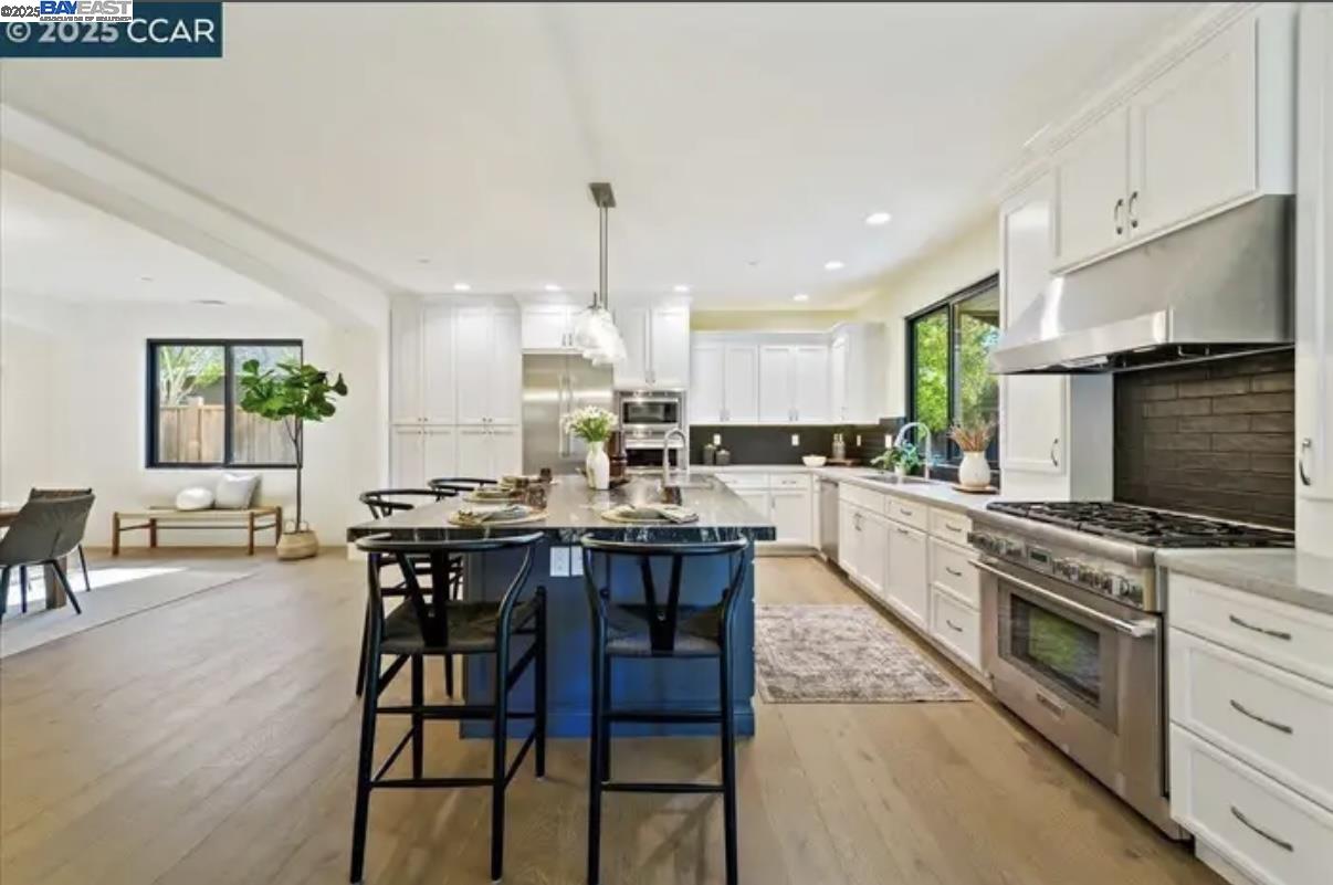 Detail Gallery Image 11 of 26 For 132 Quinterra Ln, Danville,  CA 94526 - 5 Beds | 3/1 Baths