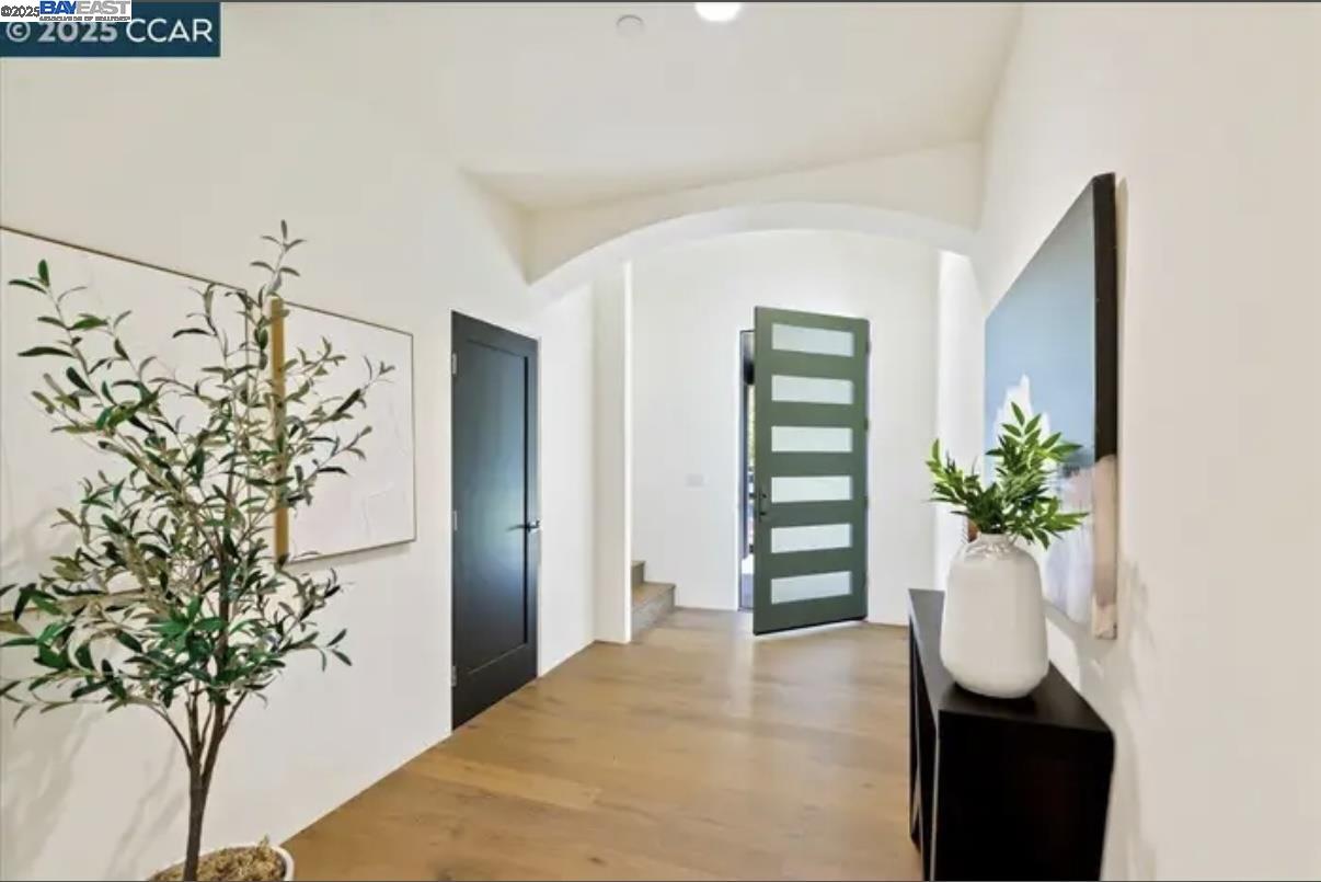 Detail Gallery Image 3 of 26 For 132 Quinterra Ln, Danville,  CA 94526 - 5 Beds | 3/1 Baths